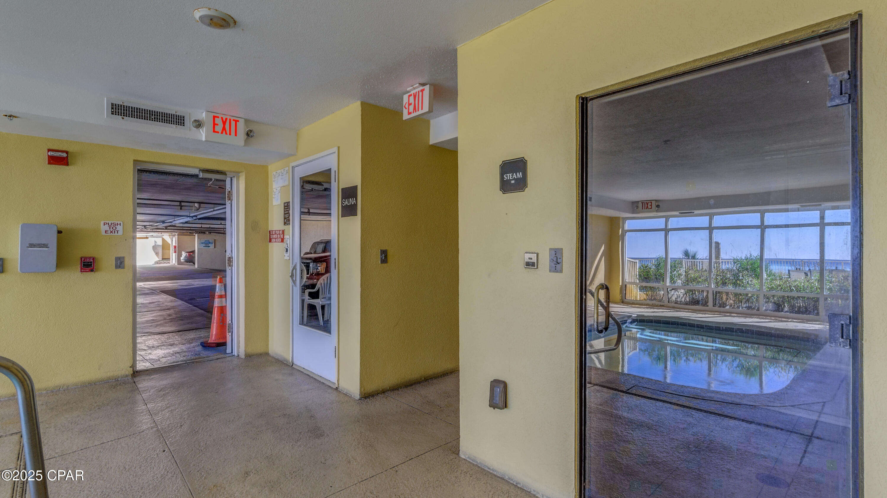 Twin Palms Resort - Residential