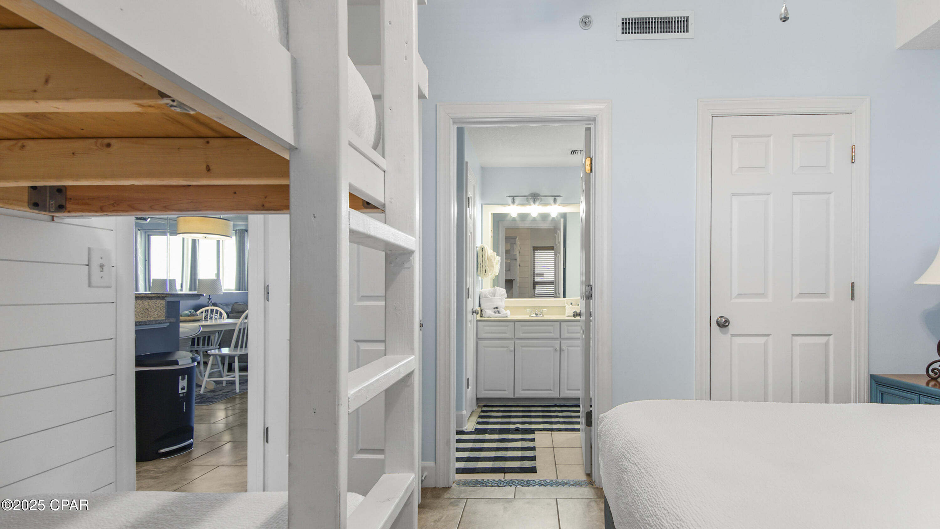 Twin Palms Resort - Residential