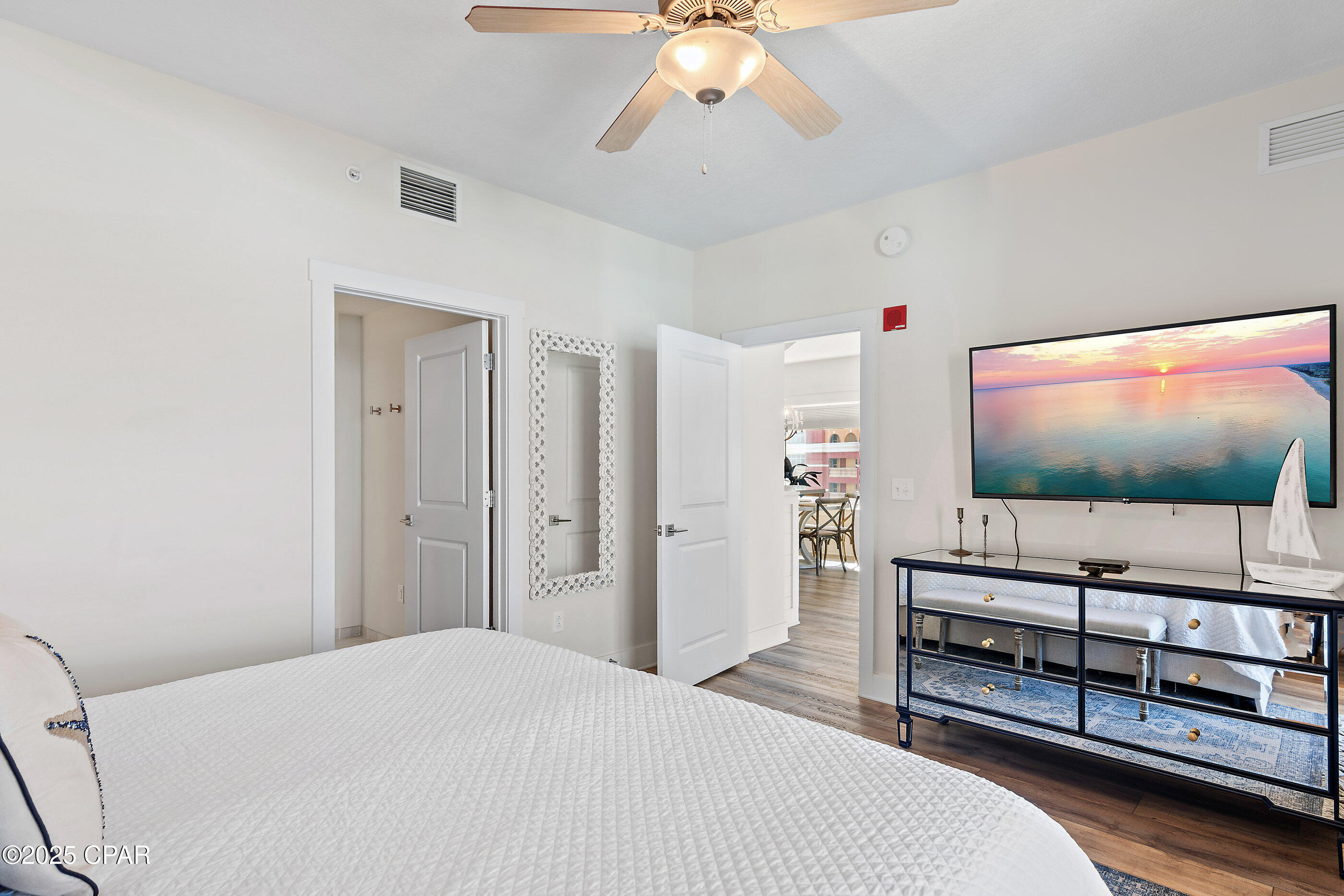 Calypso Towers III - Residential