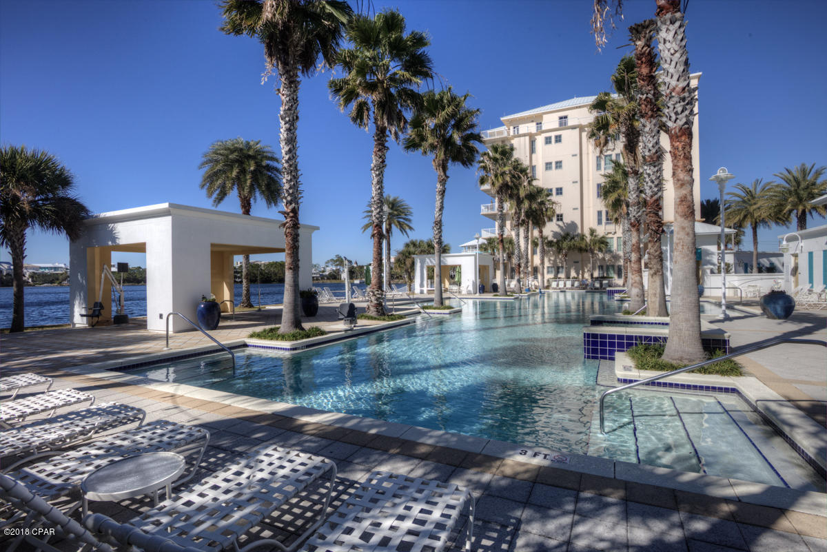 Carillon Beach Inn - Residential