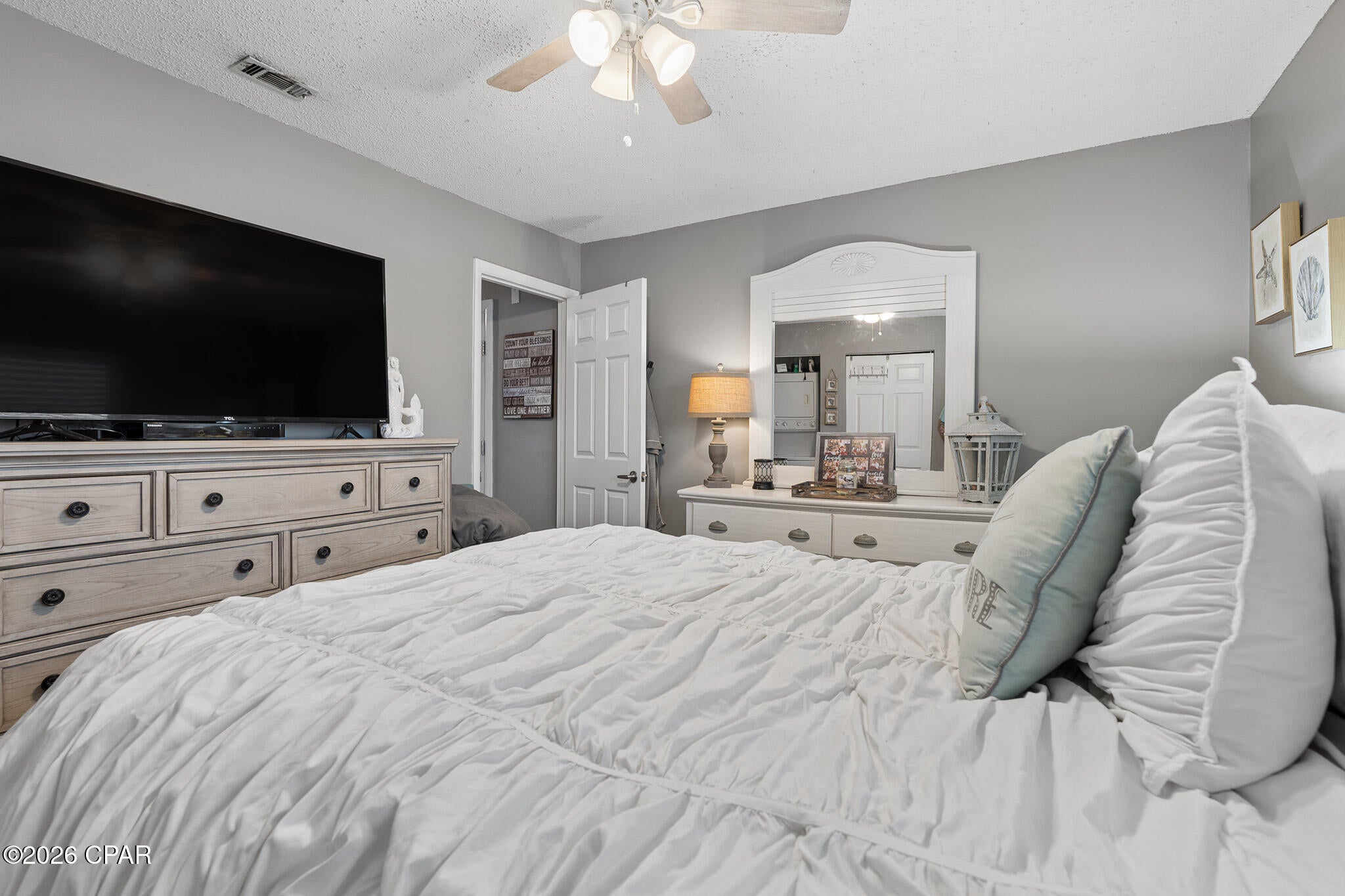 3600 Thomas Drive D207