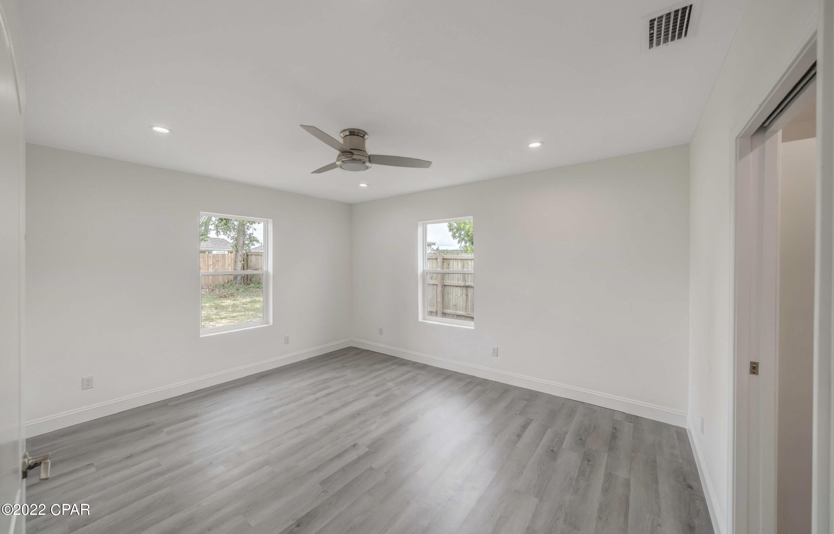 Towne & Country Lake Estates - Residential