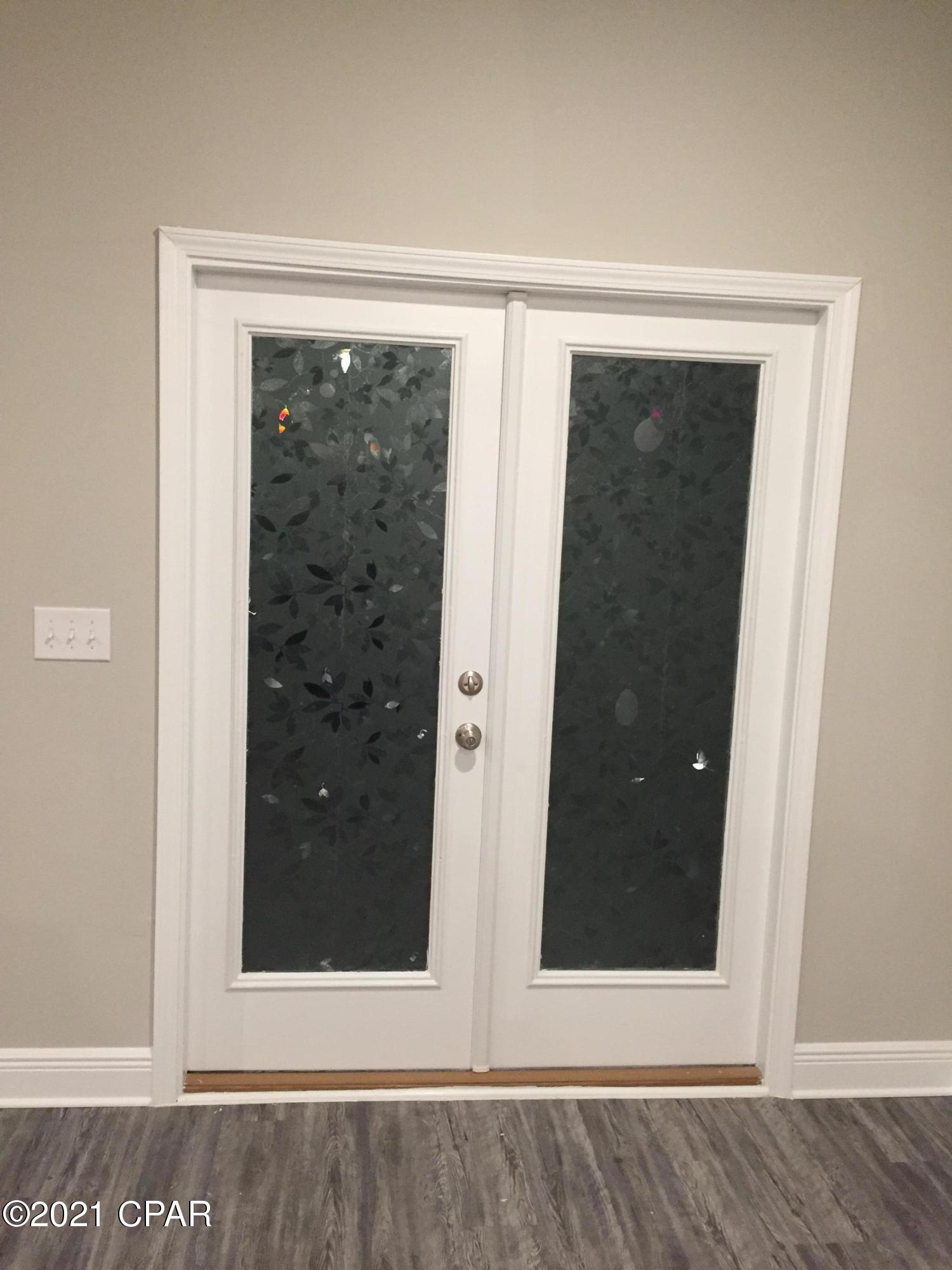 [No Recorded Subdiv] - Residential Lease