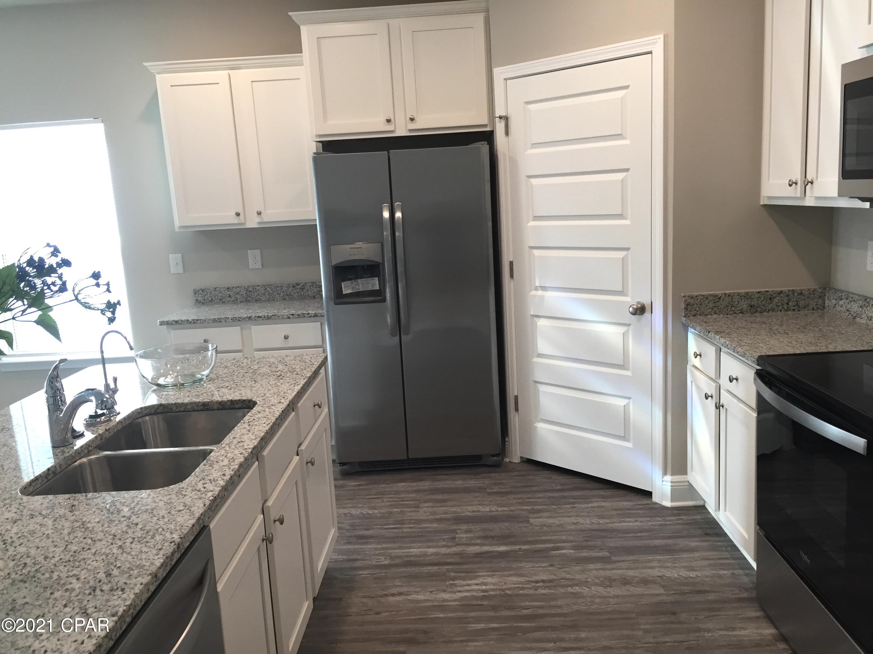 [No Recorded Subdiv] - Residential Lease