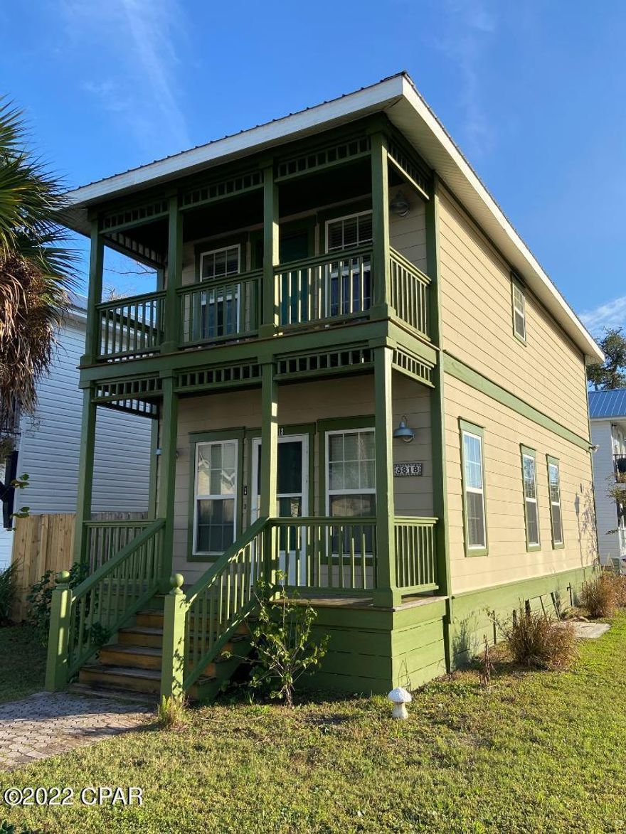 2bd, 2.5ba two-story house in Callaway Corners. Stainless GE appliances, granite counters, bamboo flooring. New paint. W/D included. Upstairs deck off bedroom, small private backyard patio area. Landscaping included. No cats, one small dog allowed, restrictions & pet deposit apply.