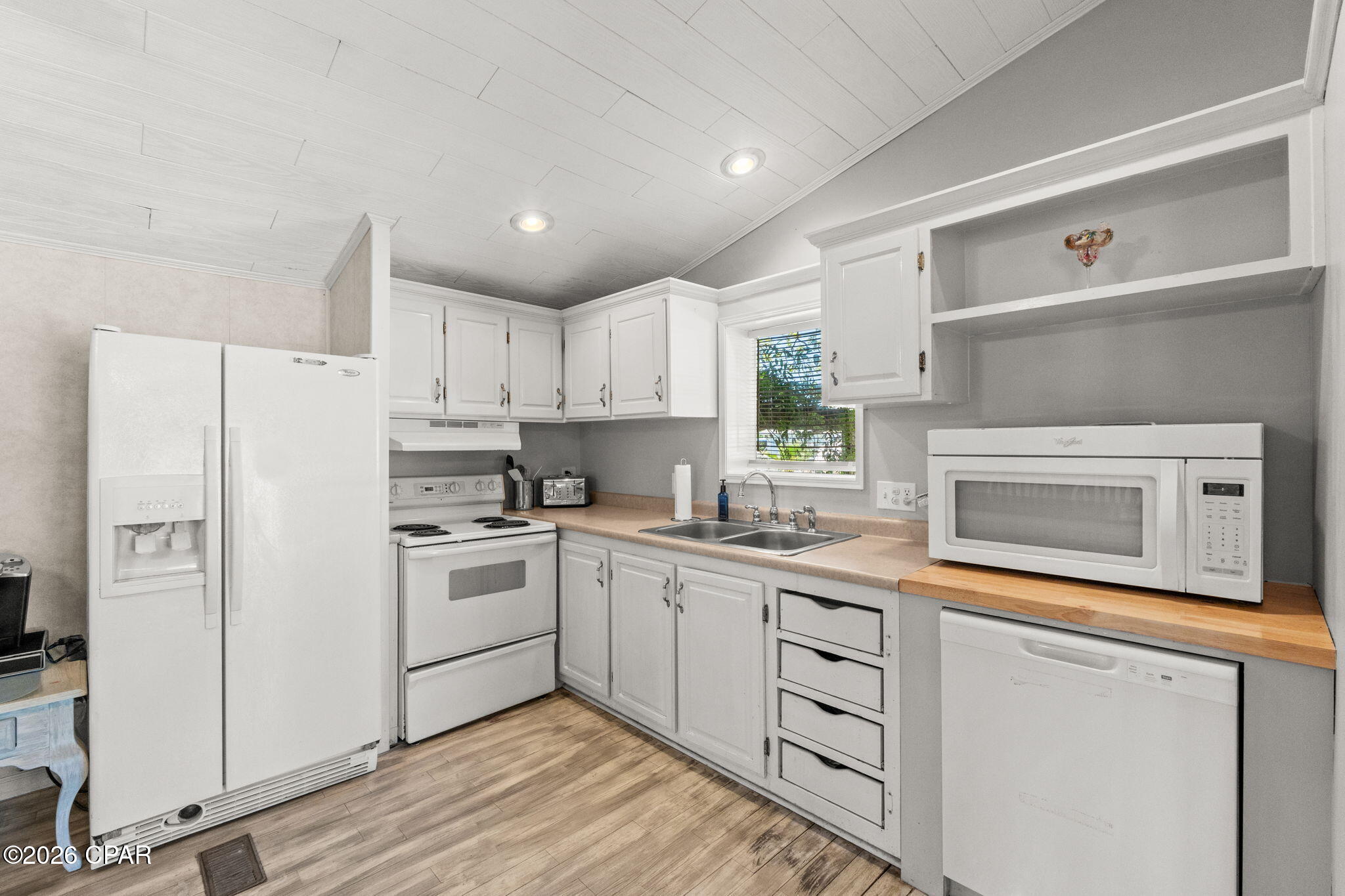 Laguna Beach Estates 5th Add - Residential