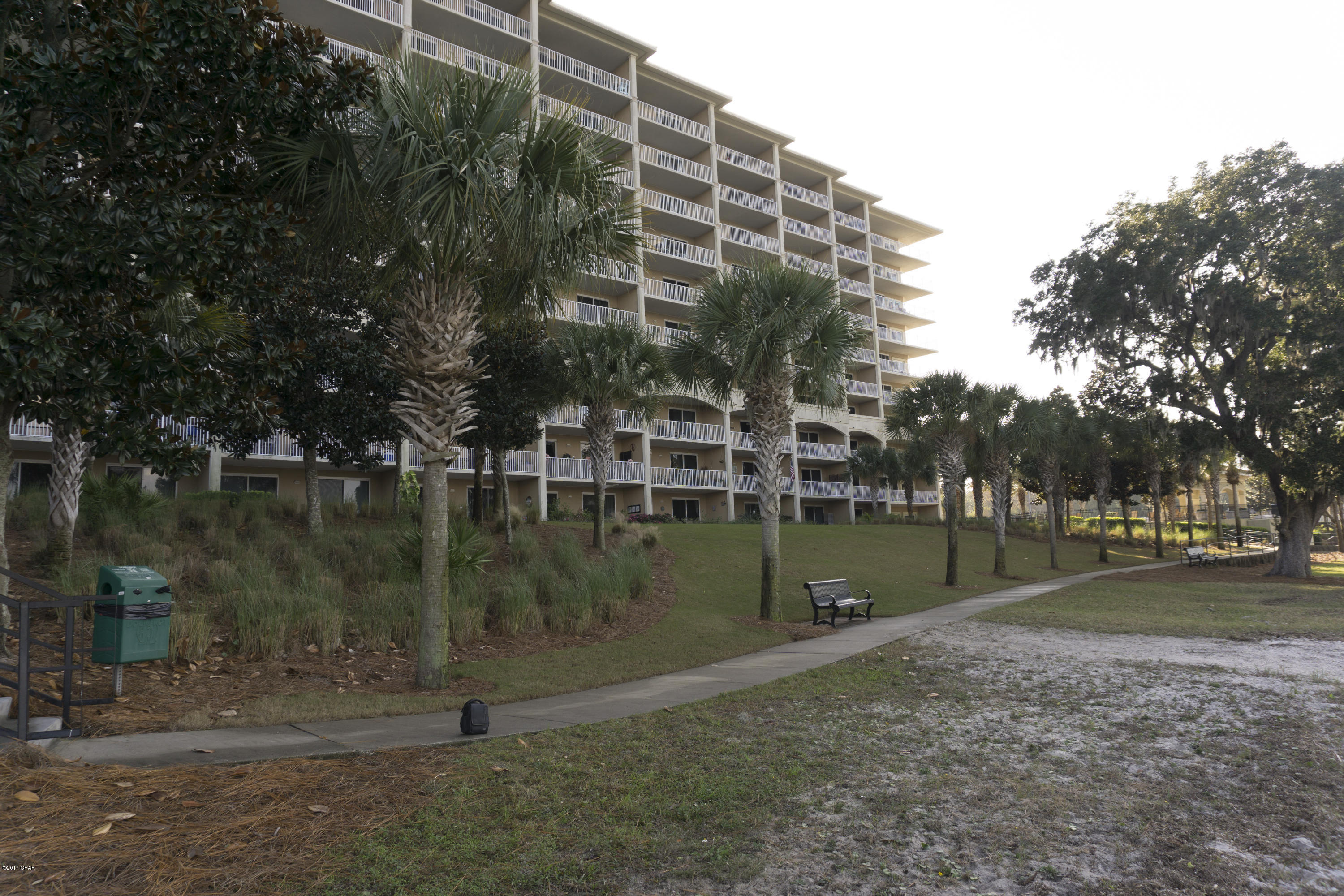 Magnolia Bay Club - Residential