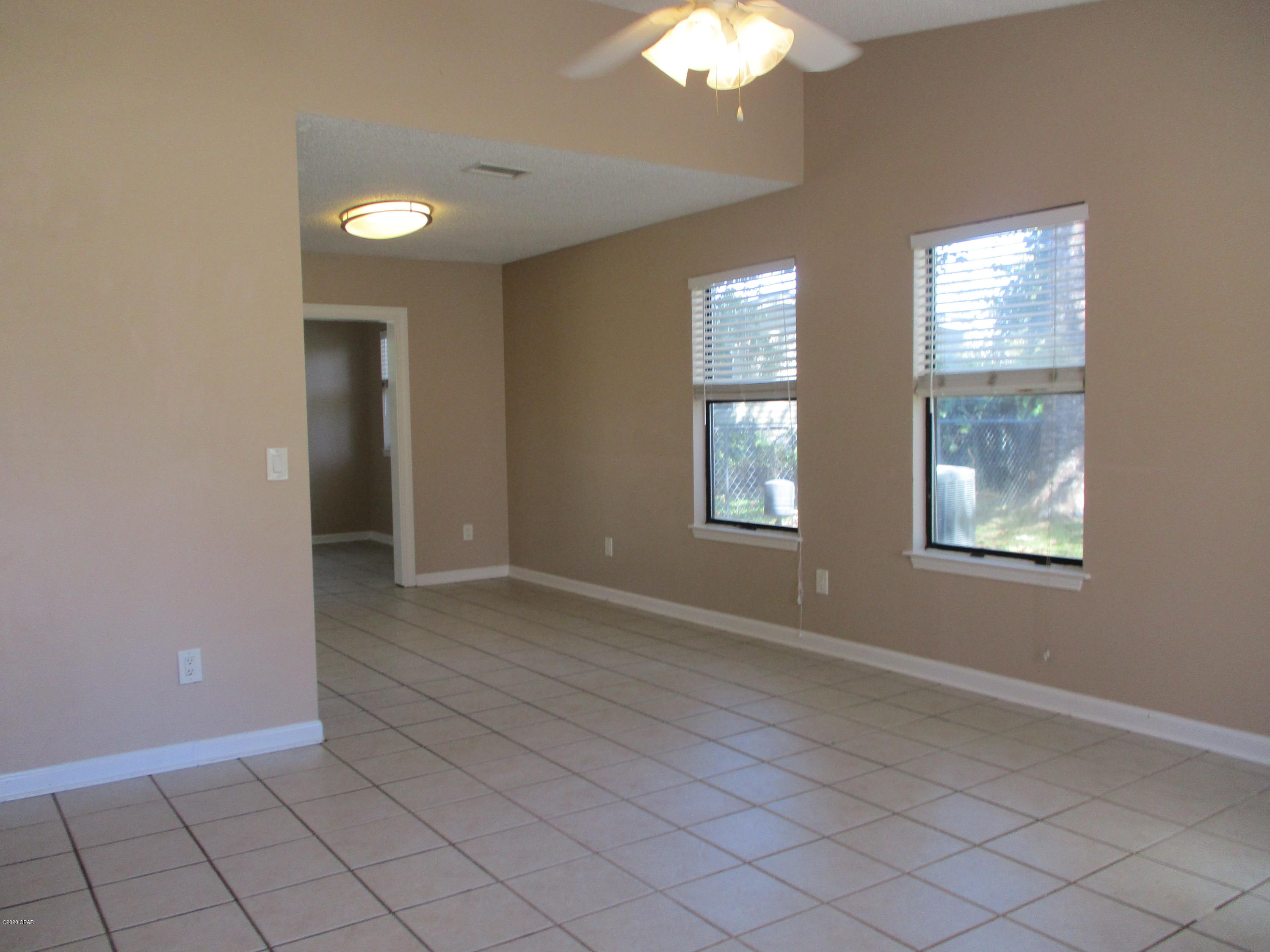 North Lagoon Oaks 1st - Residential