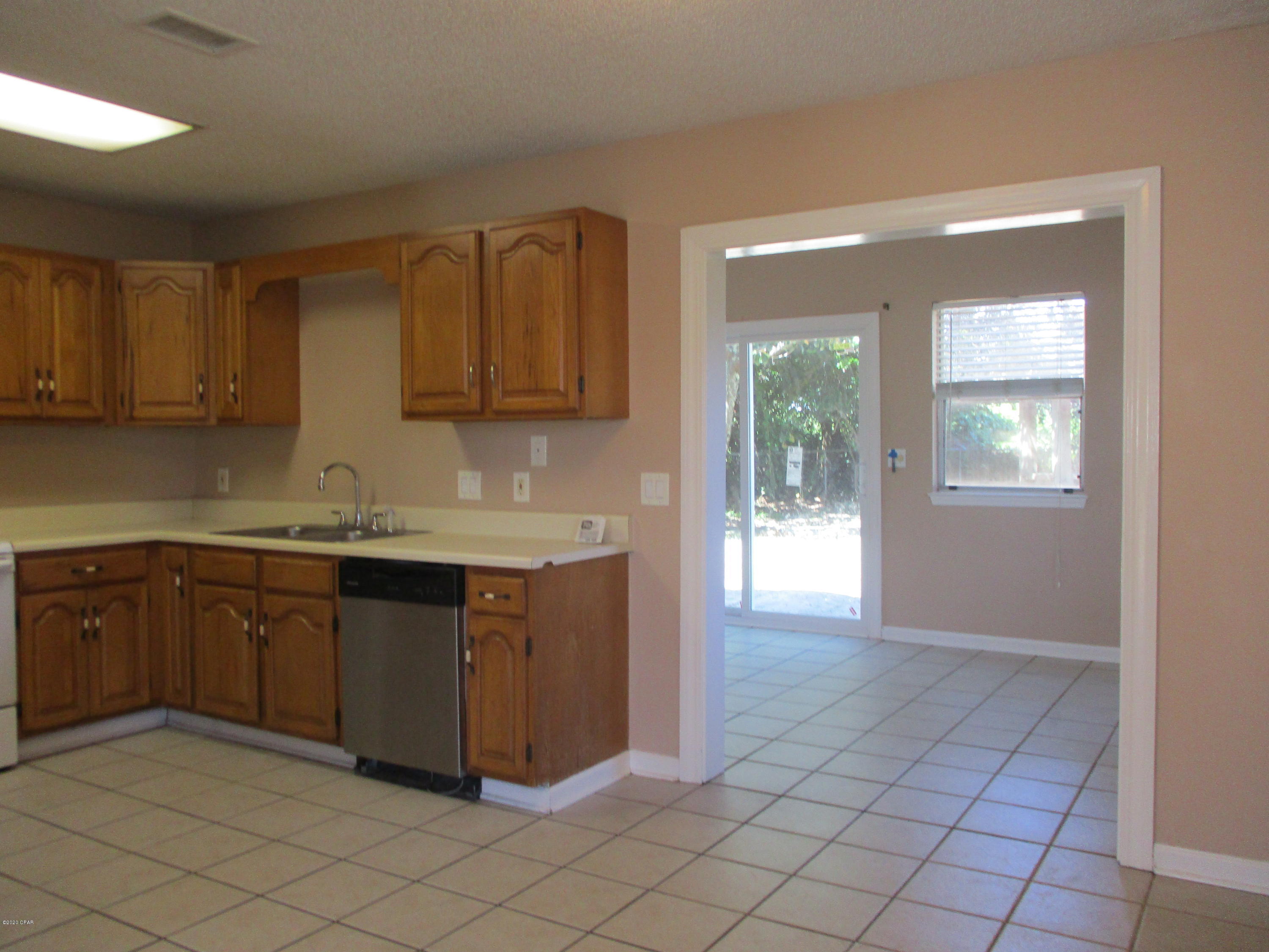 North Lagoon Oaks 1st - Residential