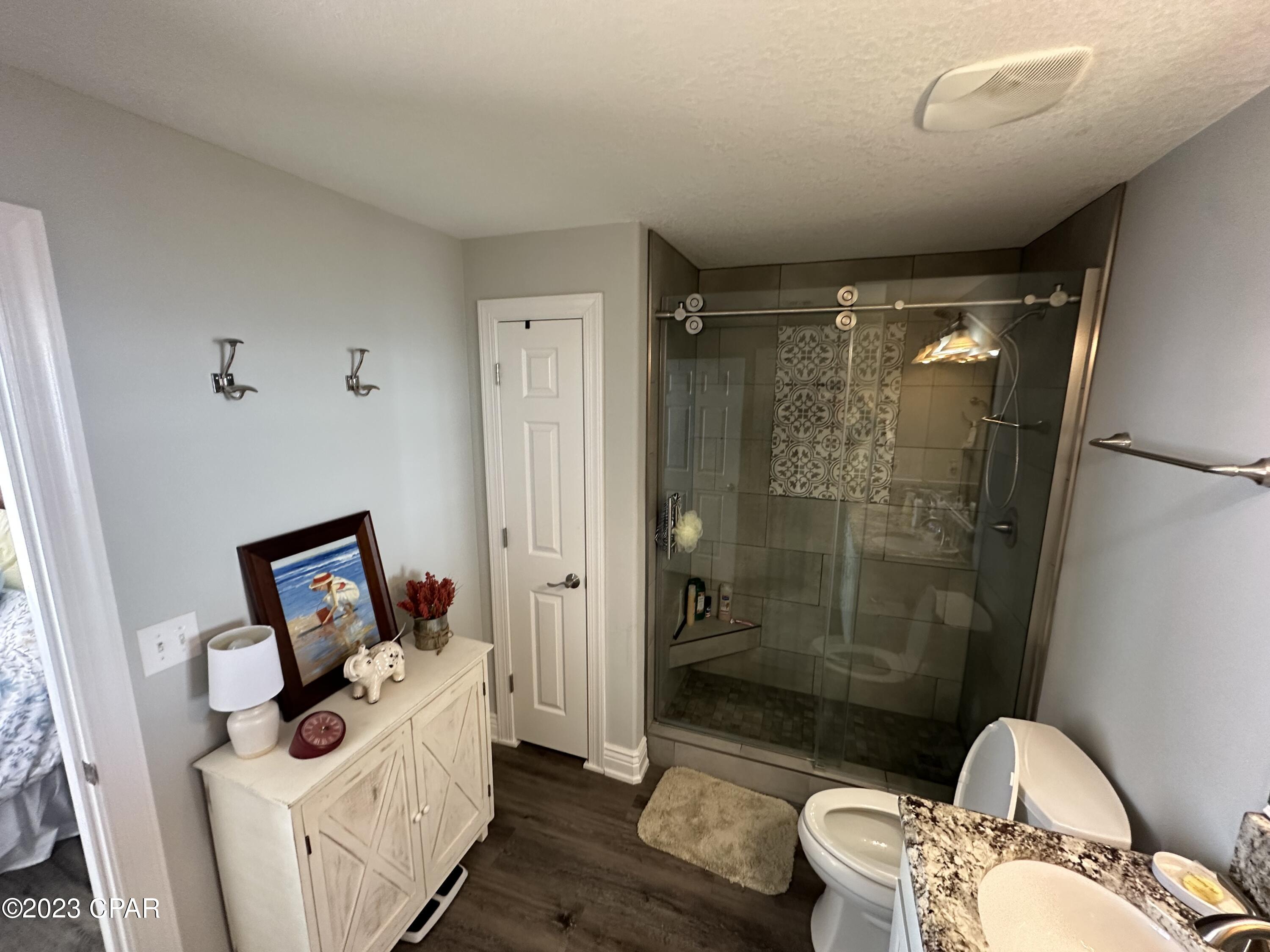 Emerald Isle - Residential