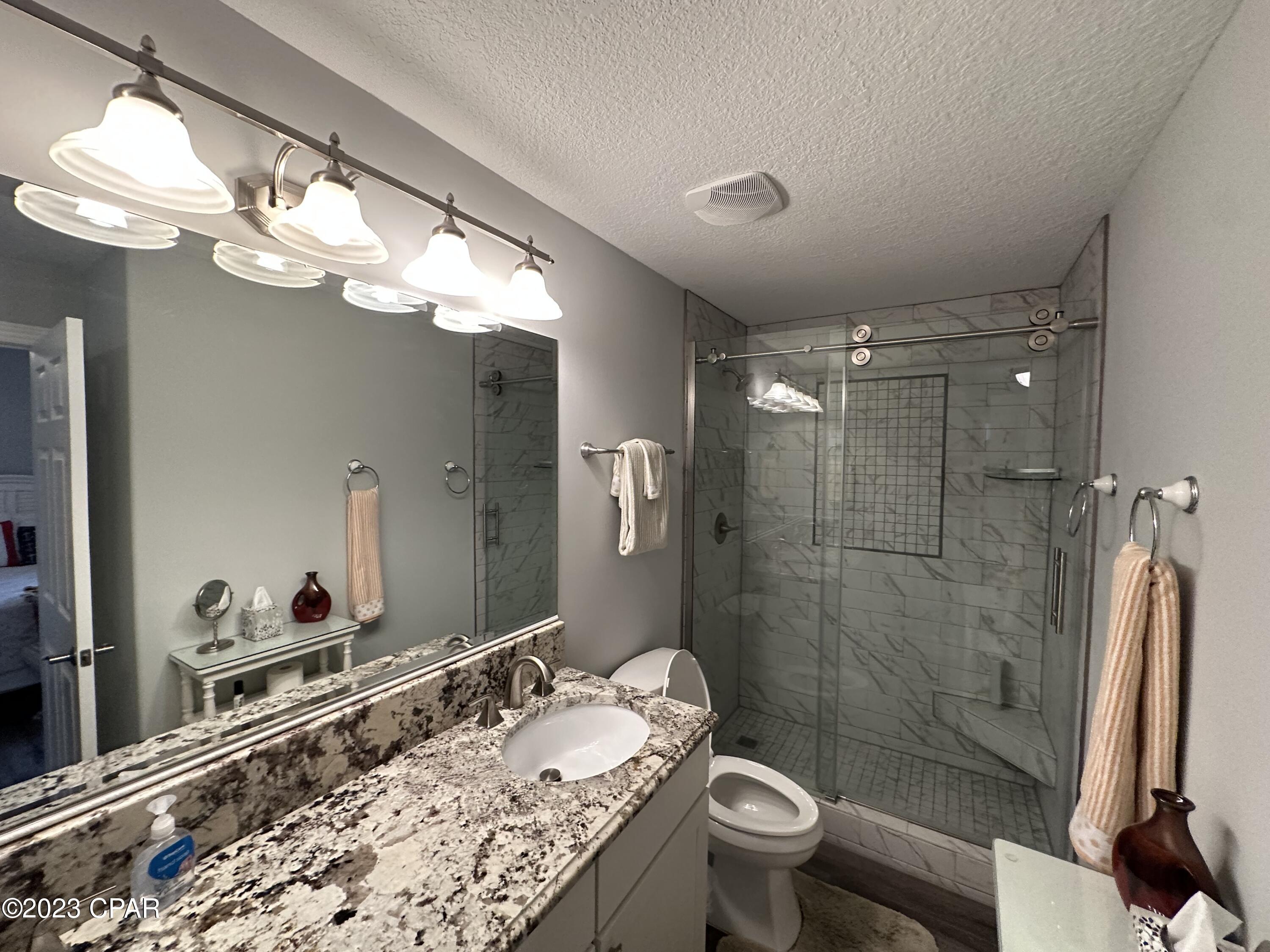 Emerald Isle - Residential