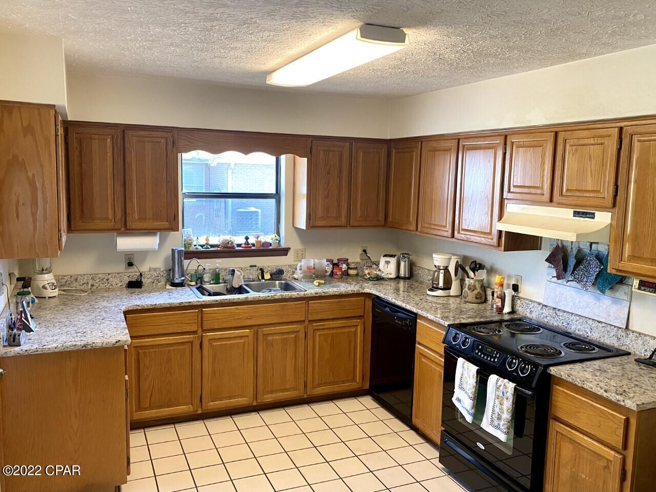 Colony Club - Residential