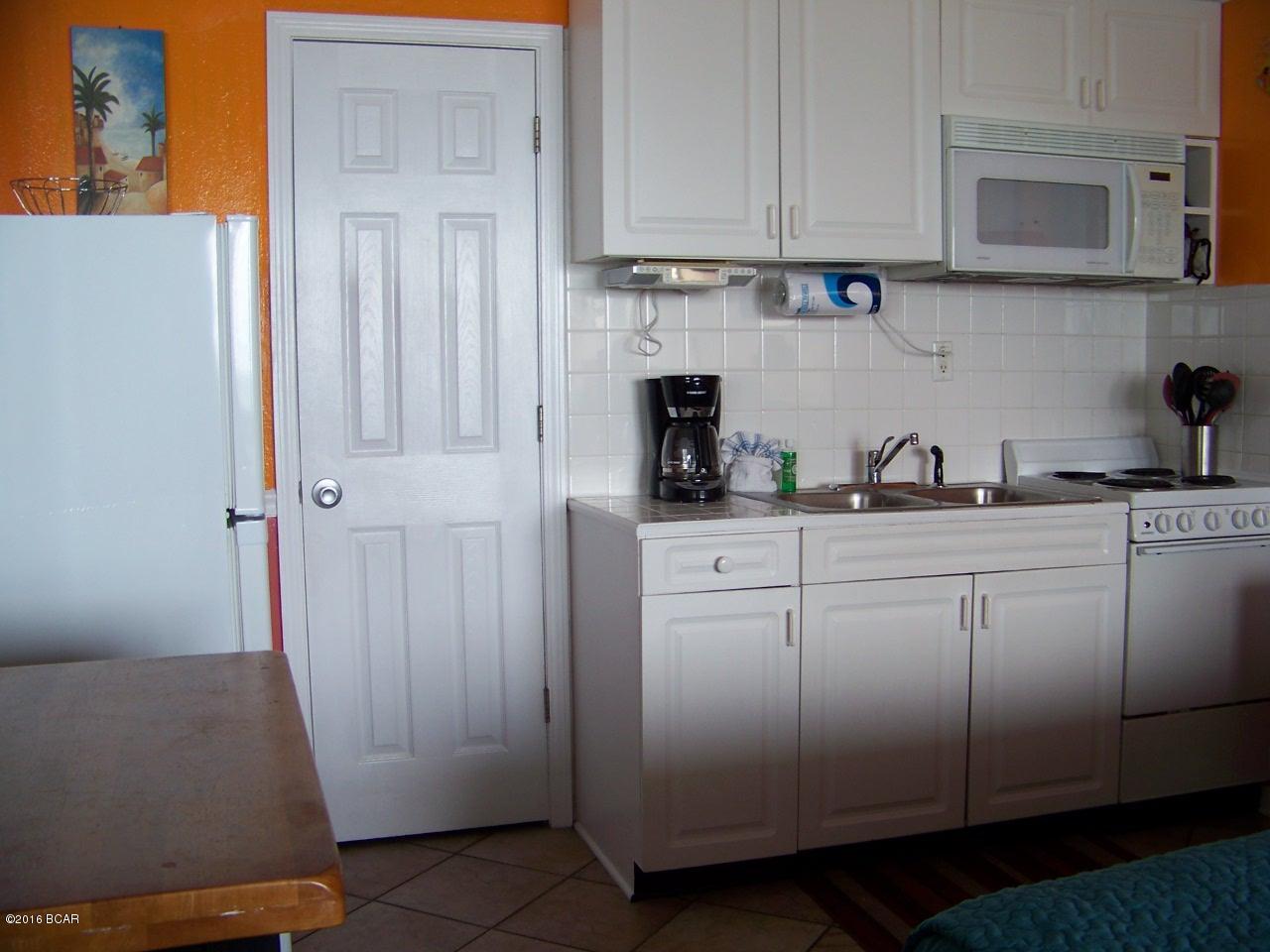 Fontainebleau Terrace - Residential