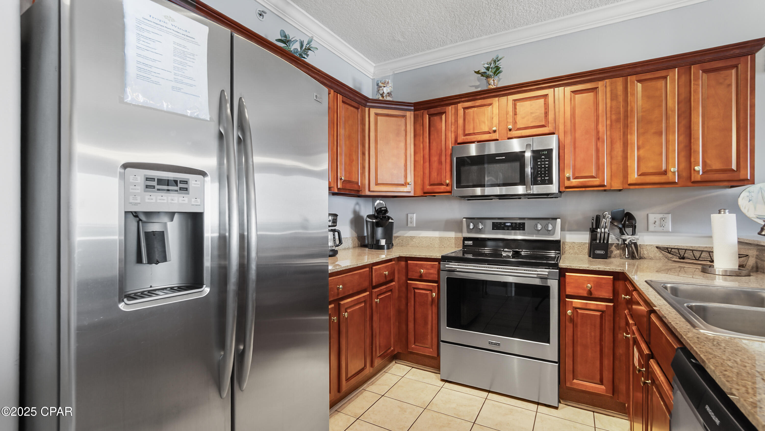 Tropic Winds - Residential