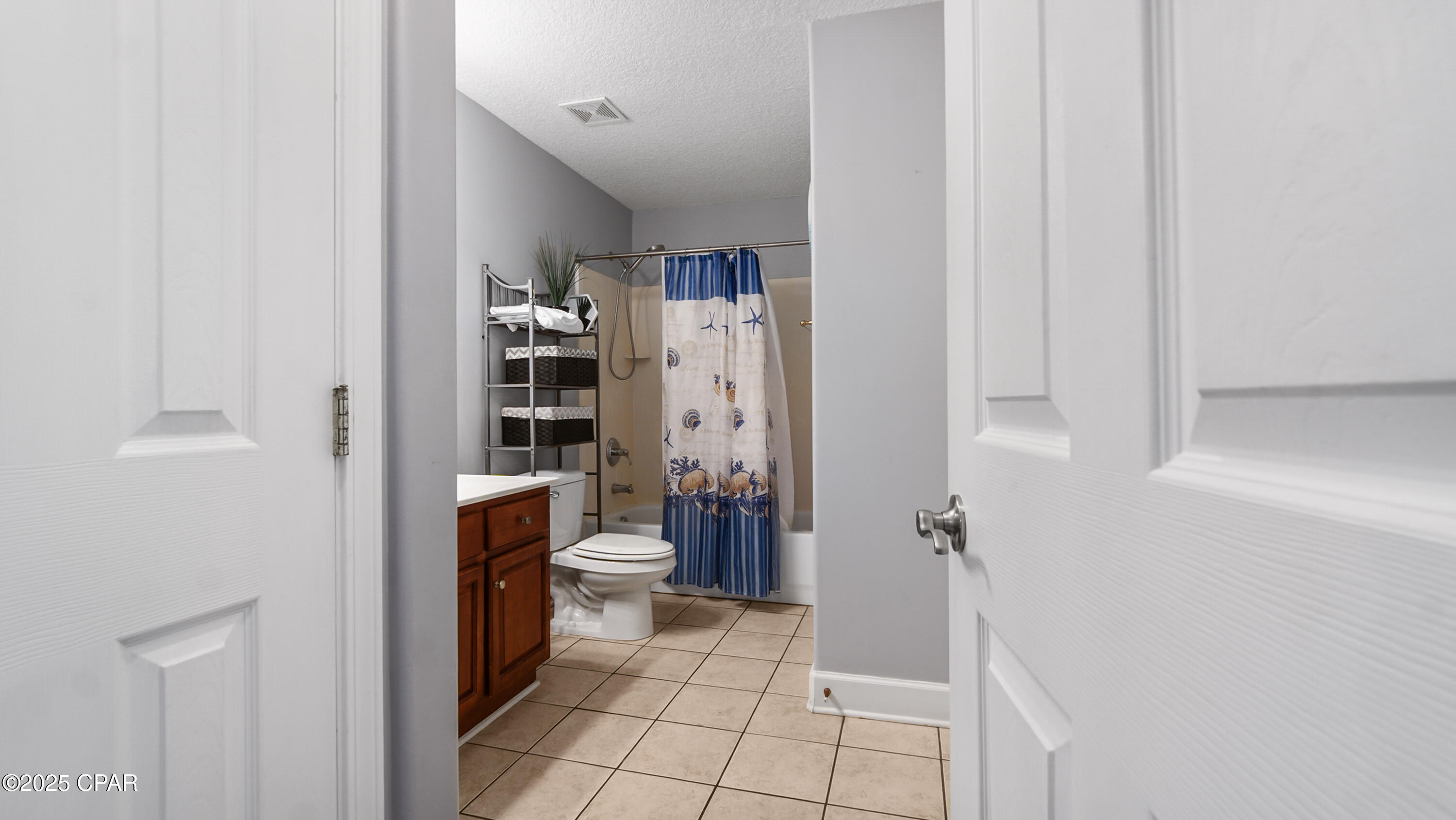 Tropic Winds - Residential