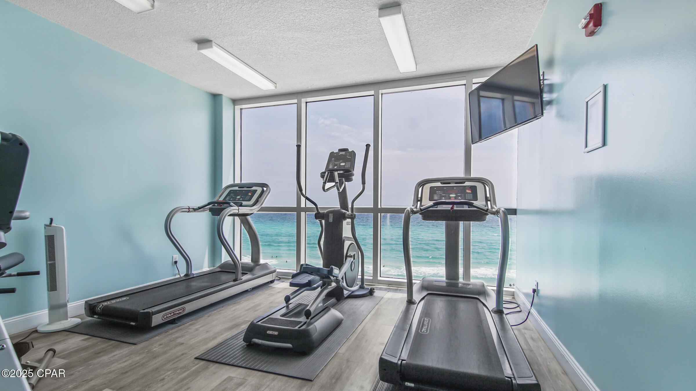 Tropic Winds - Residential