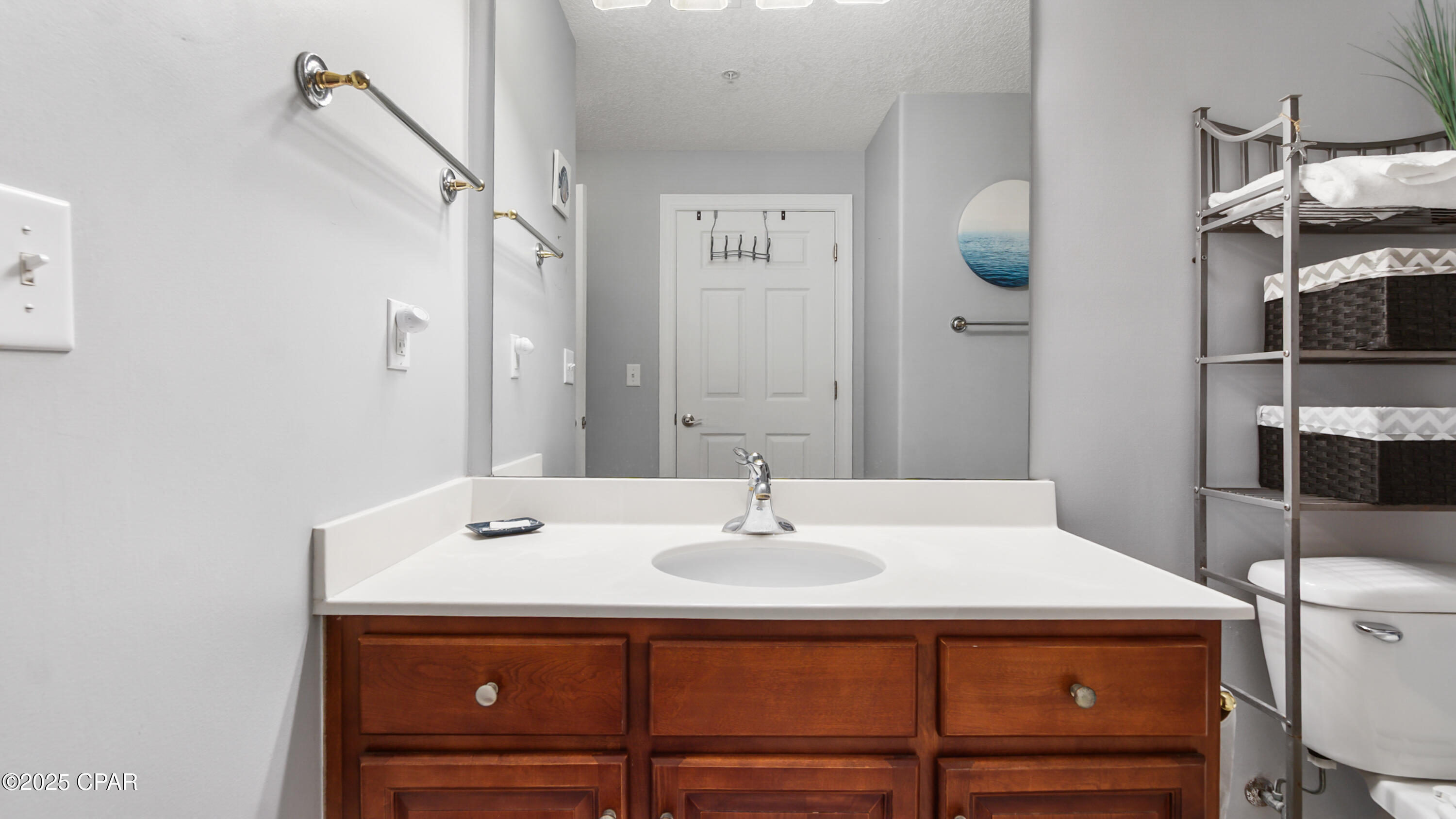 Tropic Winds - Residential