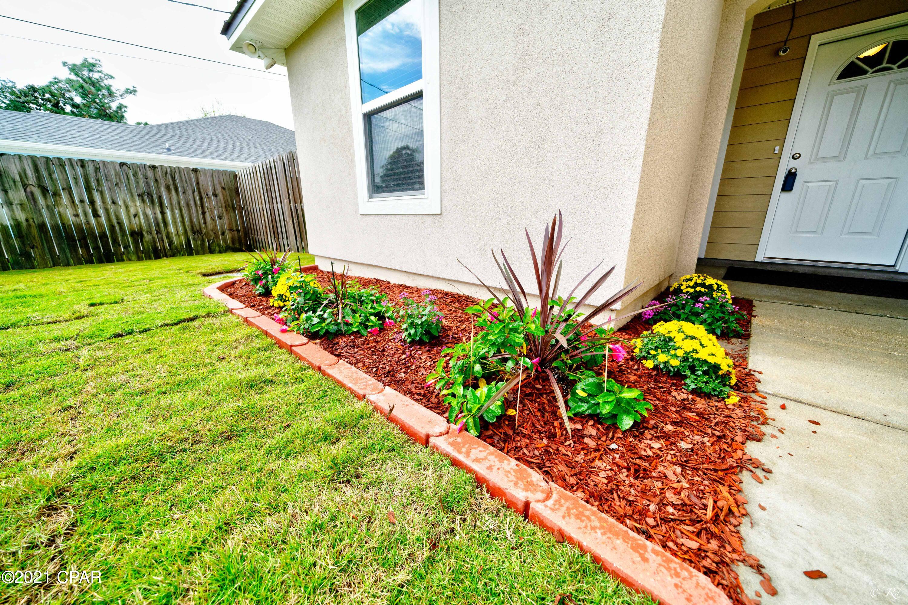 Pines 5th Add - Residential