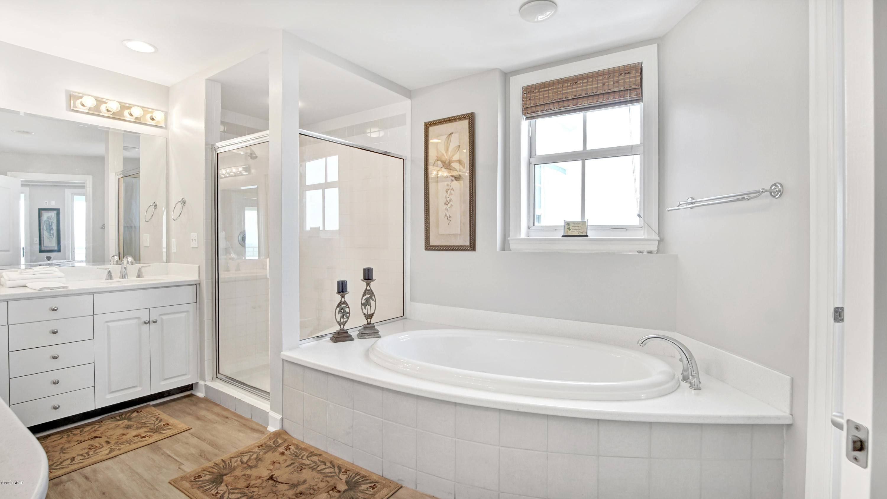 En Soleil Condo - Residential