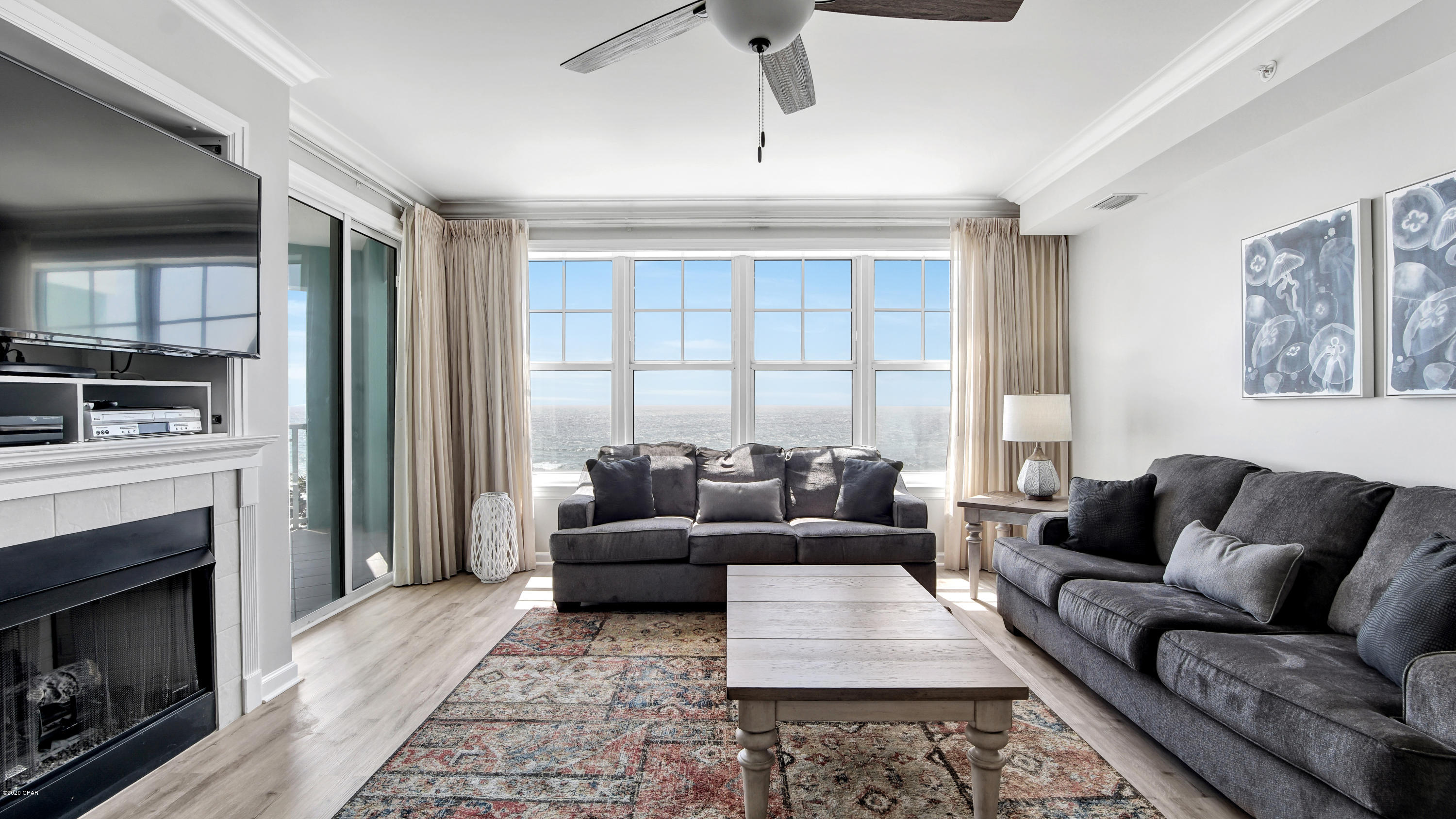 En Soleil Condo - Residential