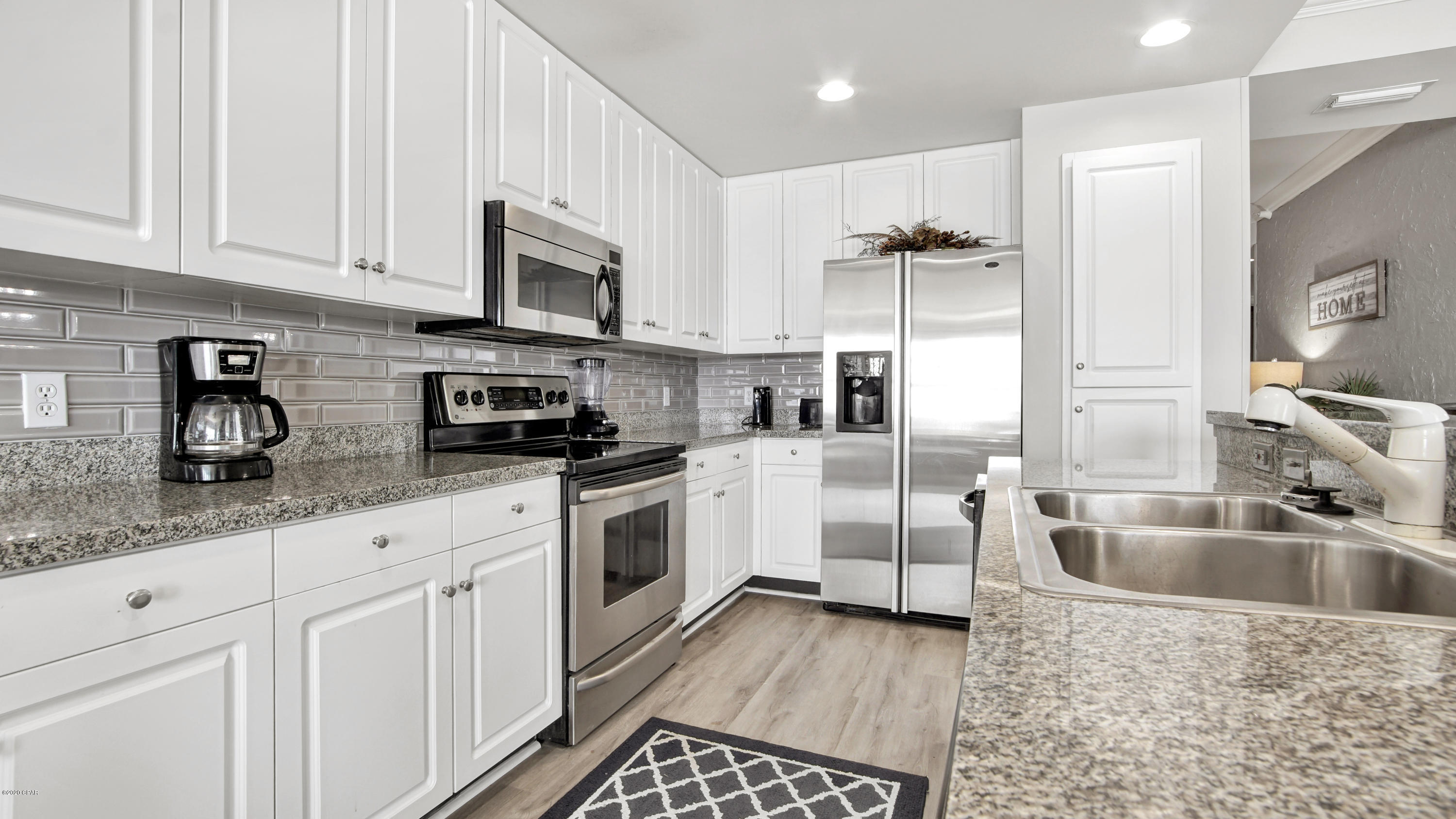 En Soleil Condo - Residential