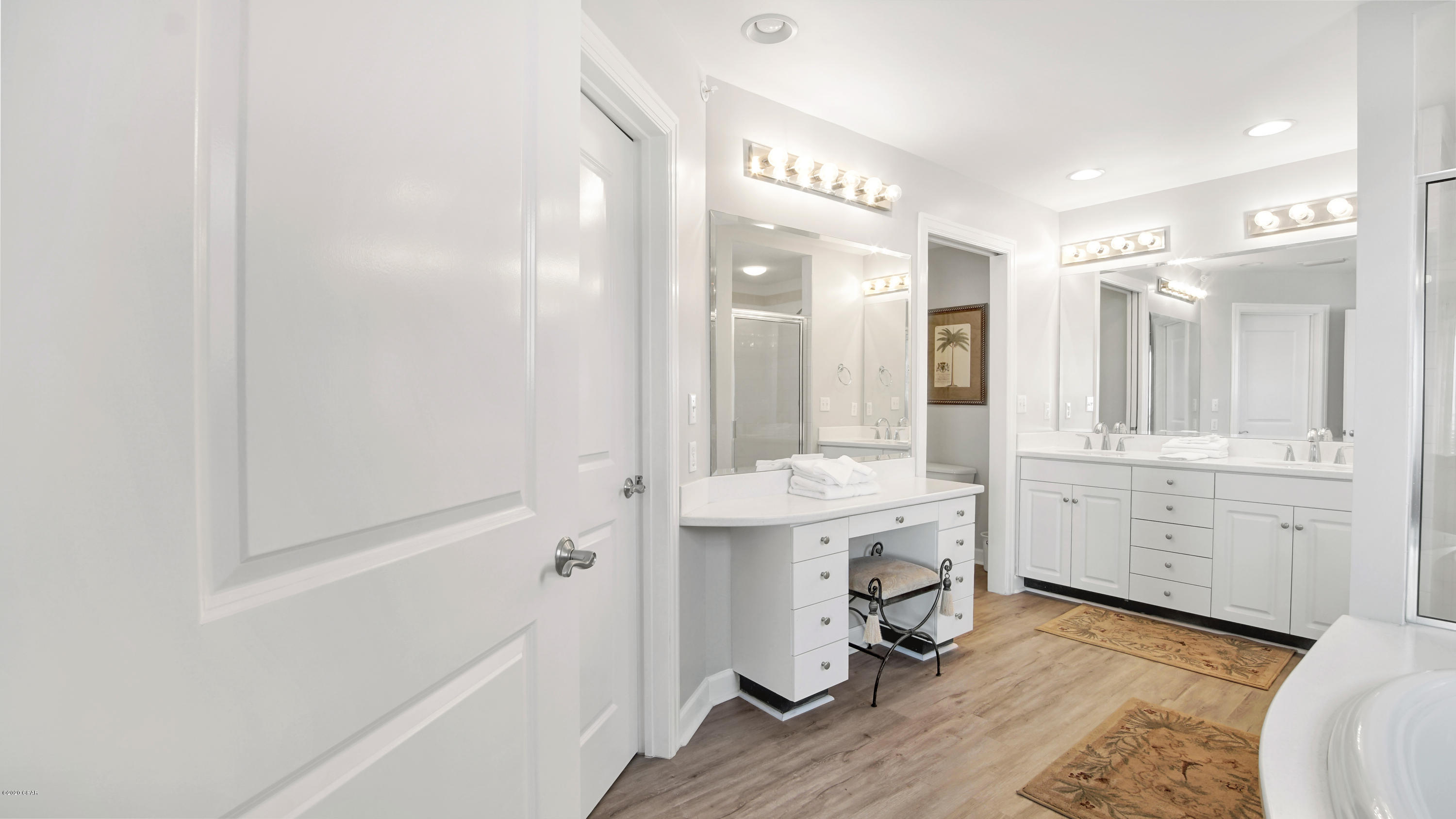 En Soleil Condo - Residential