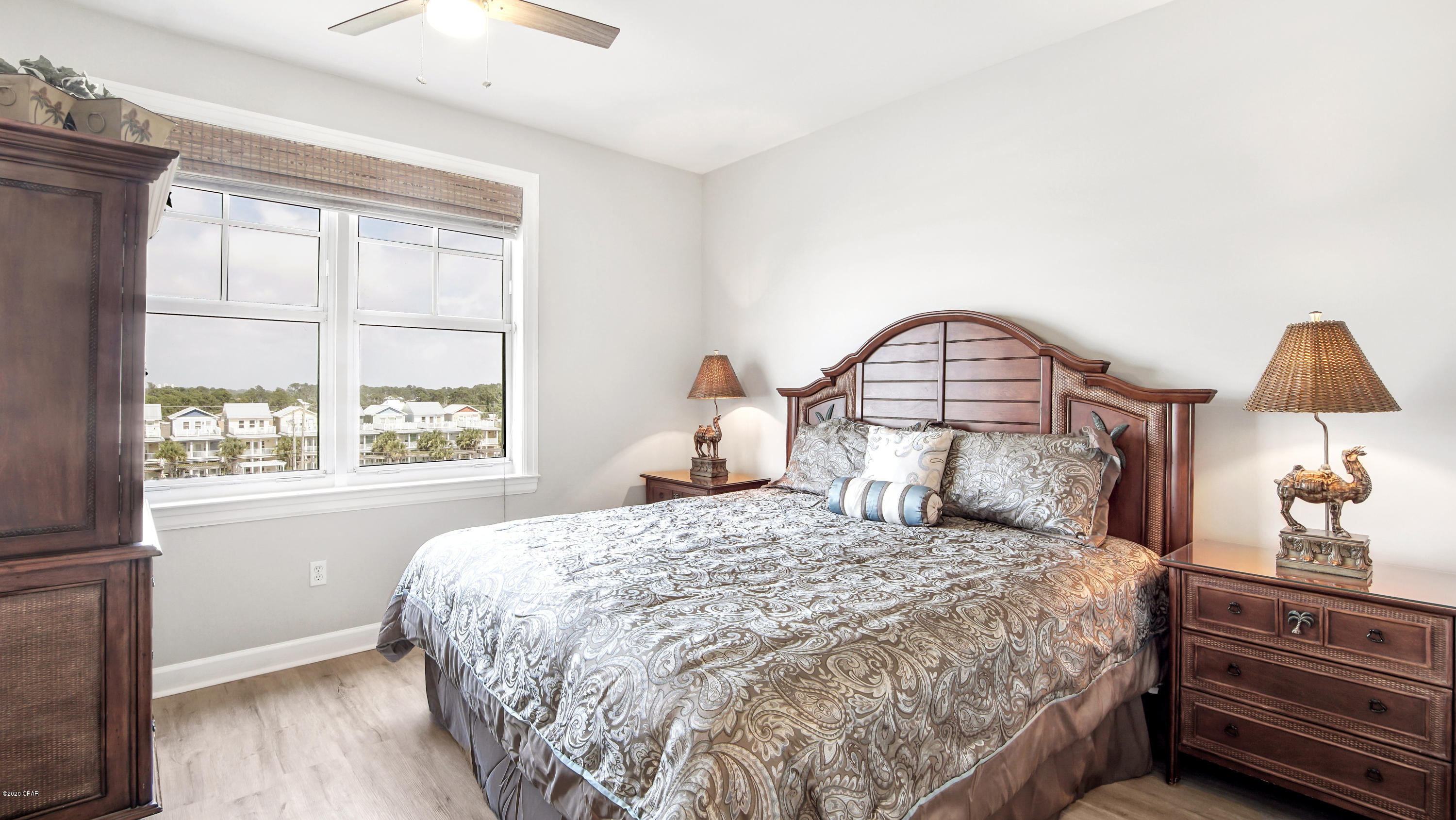 En Soleil Condo - Residential