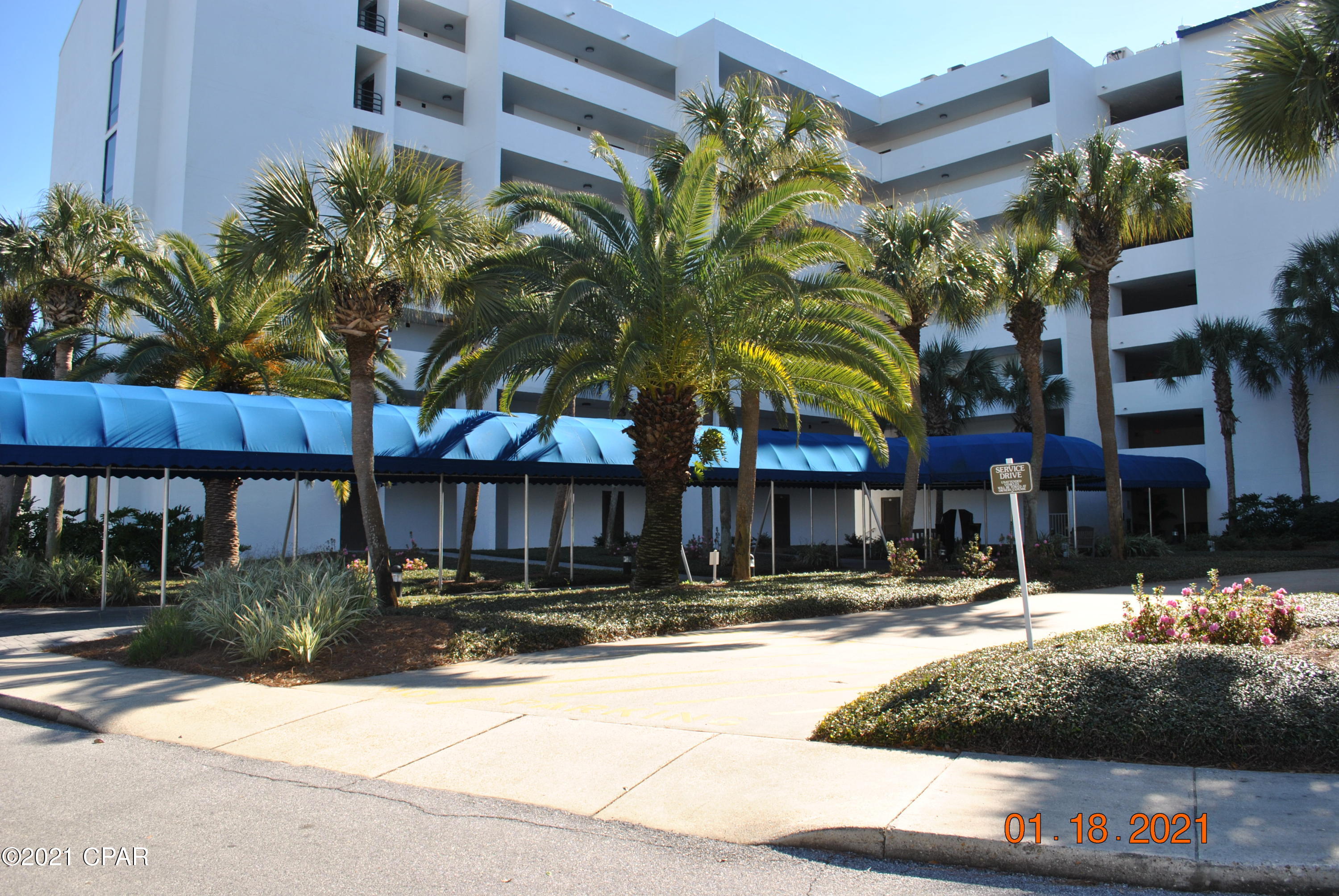 Lagoon Towers Phase I - Residential