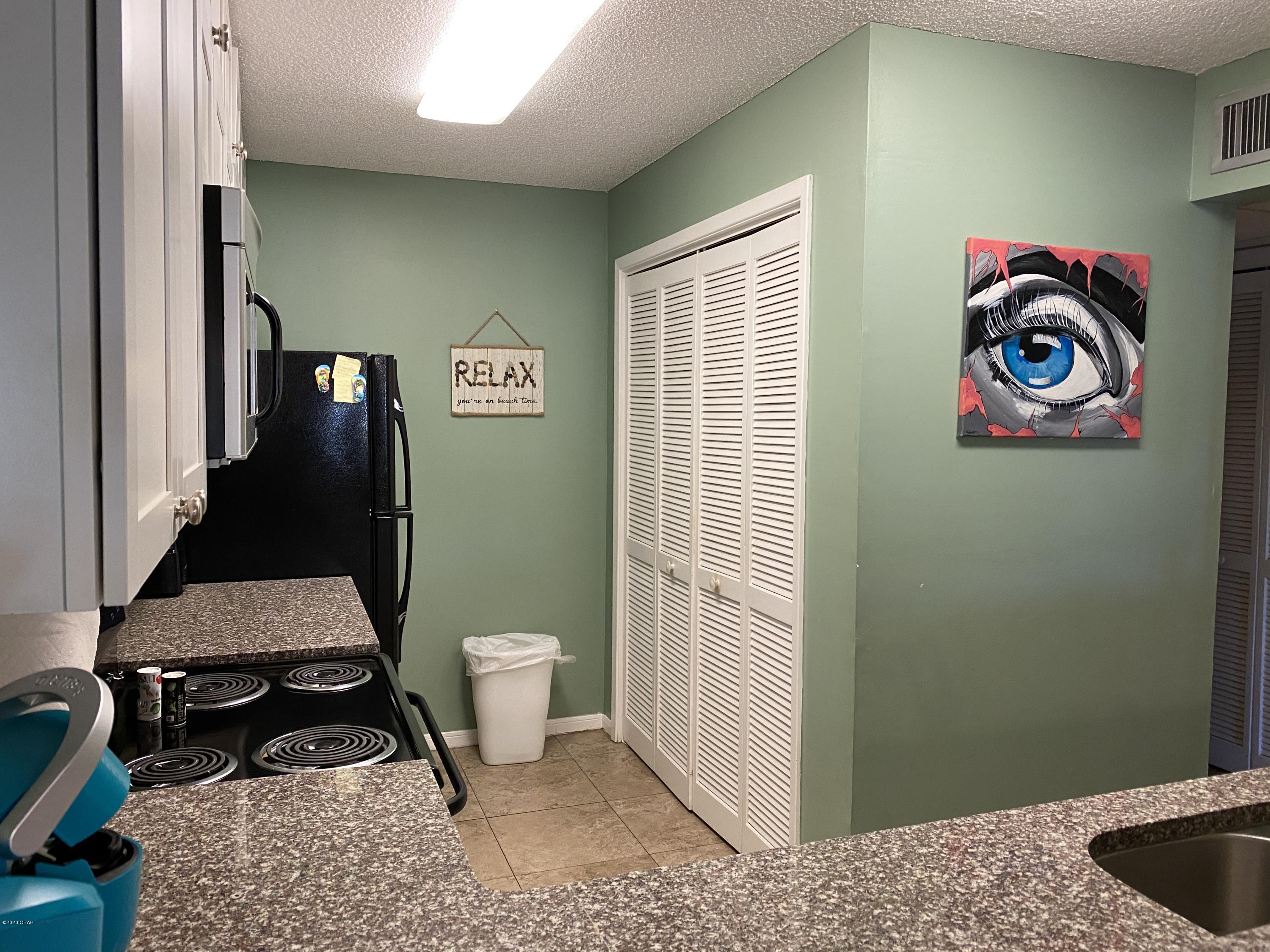 Edgewater Golf Villas V-B - Residential