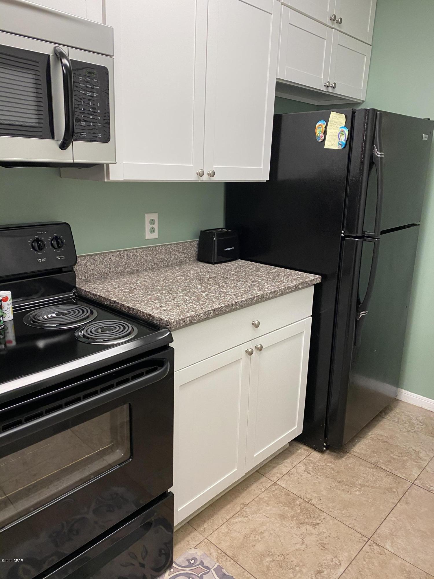 Edgewater Golf Villas V-B - Residential