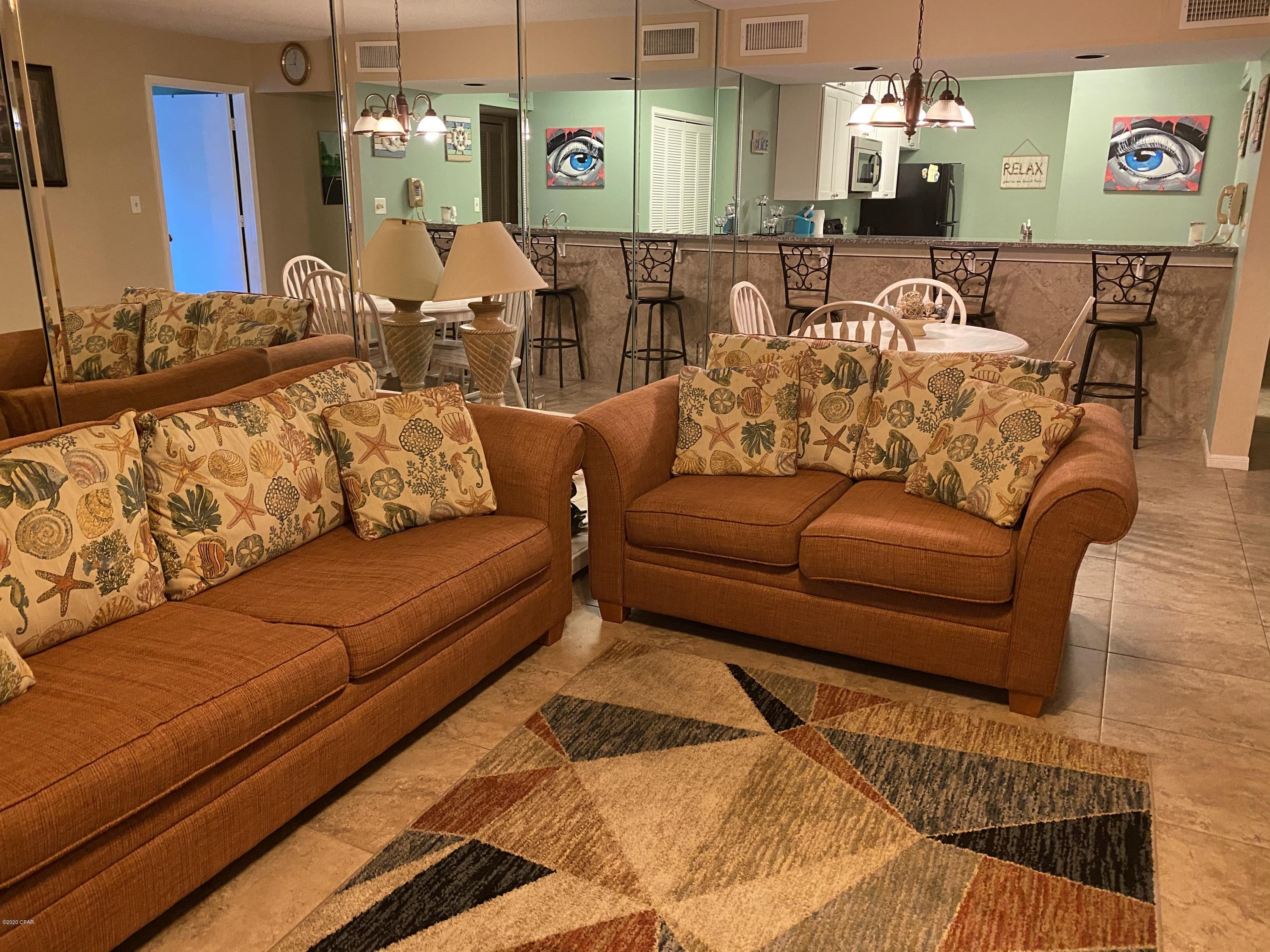 Edgewater Golf Villas V-B - Residential