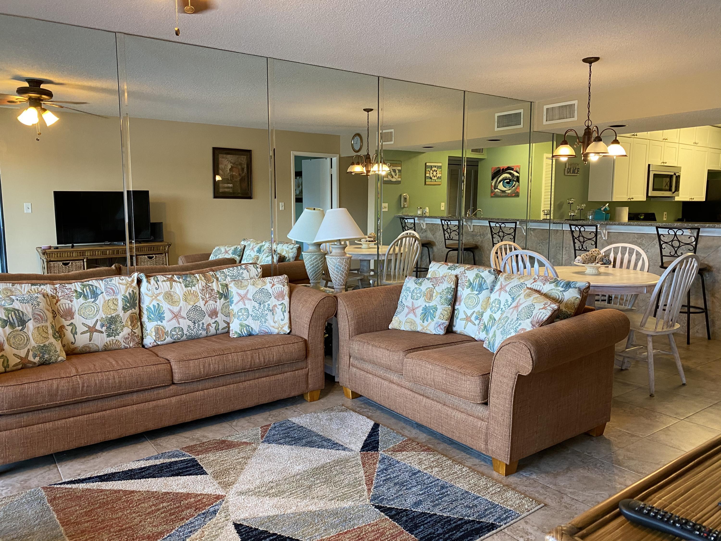 Edgewater Golf Villas V-B - Residential