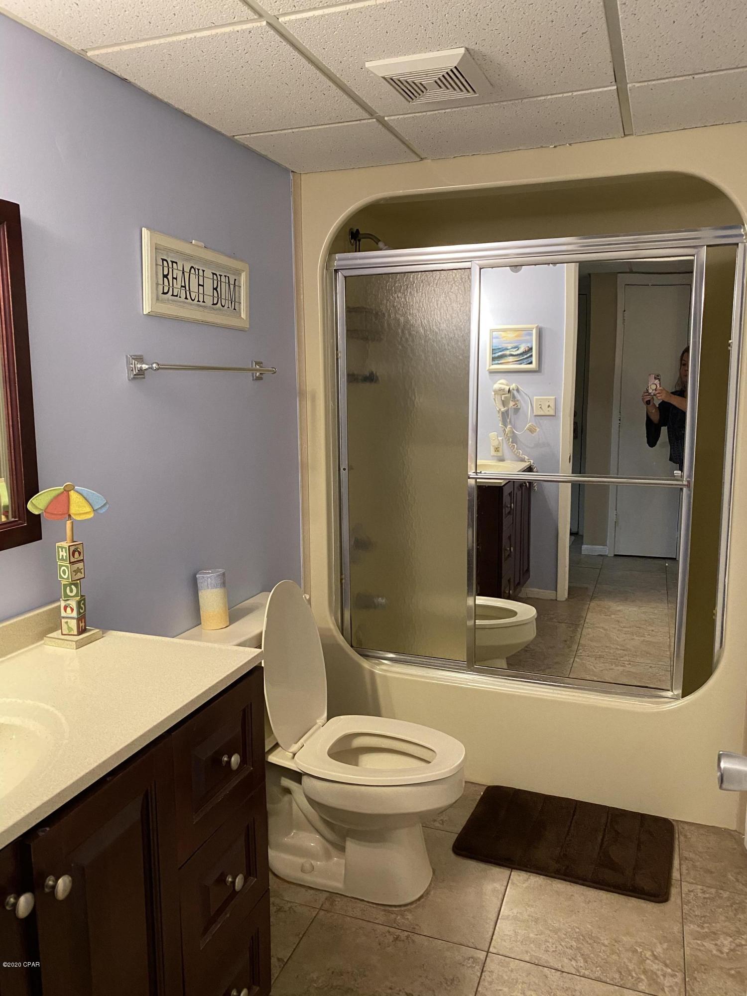 Edgewater Golf Villas V-B - Residential