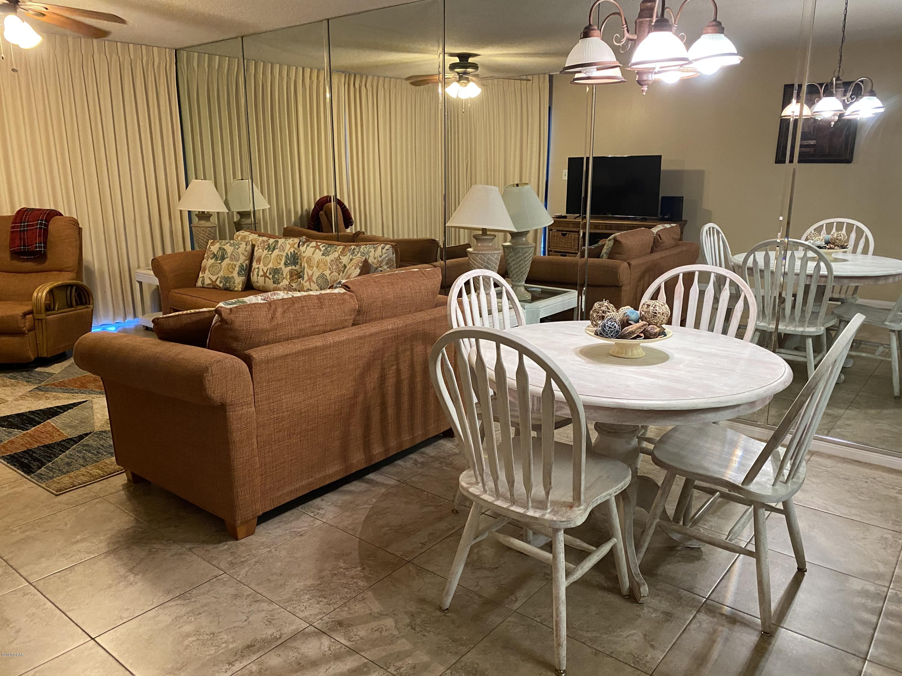 Edgewater Golf Villas V-B - Residential