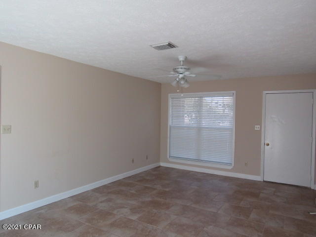 Hutchison's 2nd To Bahama Bch - Residential Lease