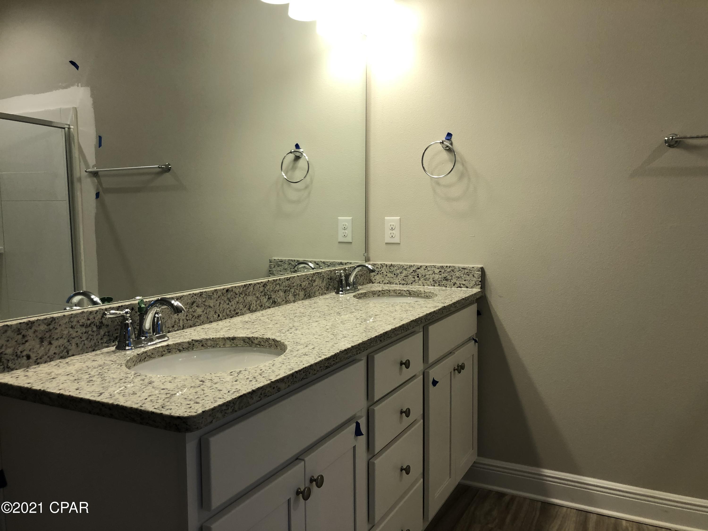 Emerald Cove Villas - Residential