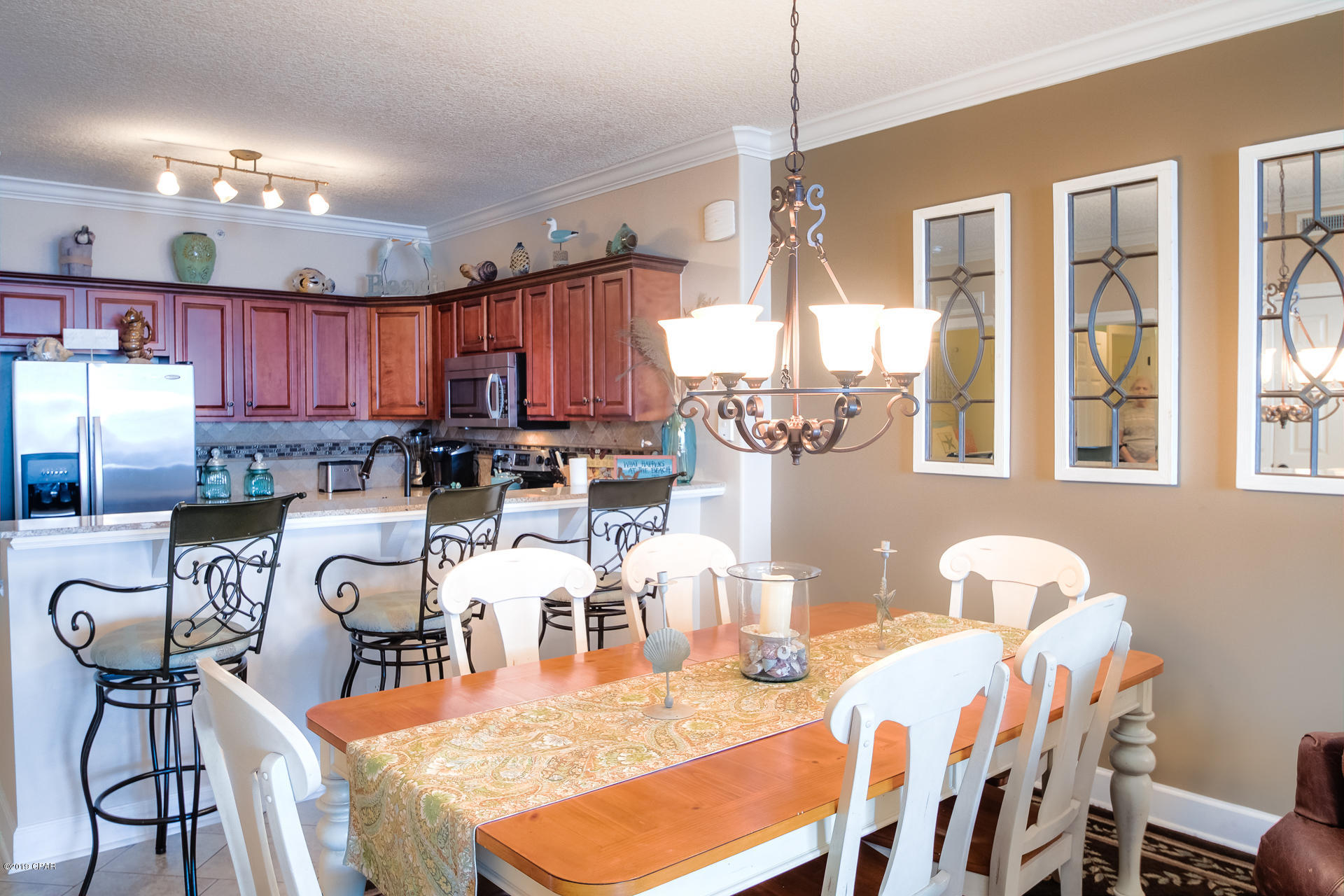 Tropic Winds - Residential