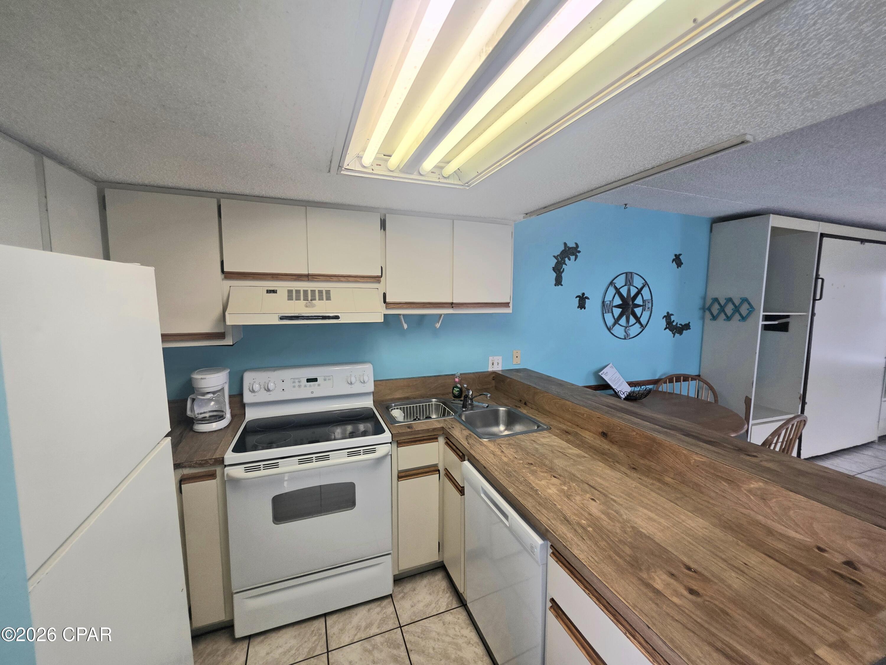 Ocean Terr. Condo. - Residential