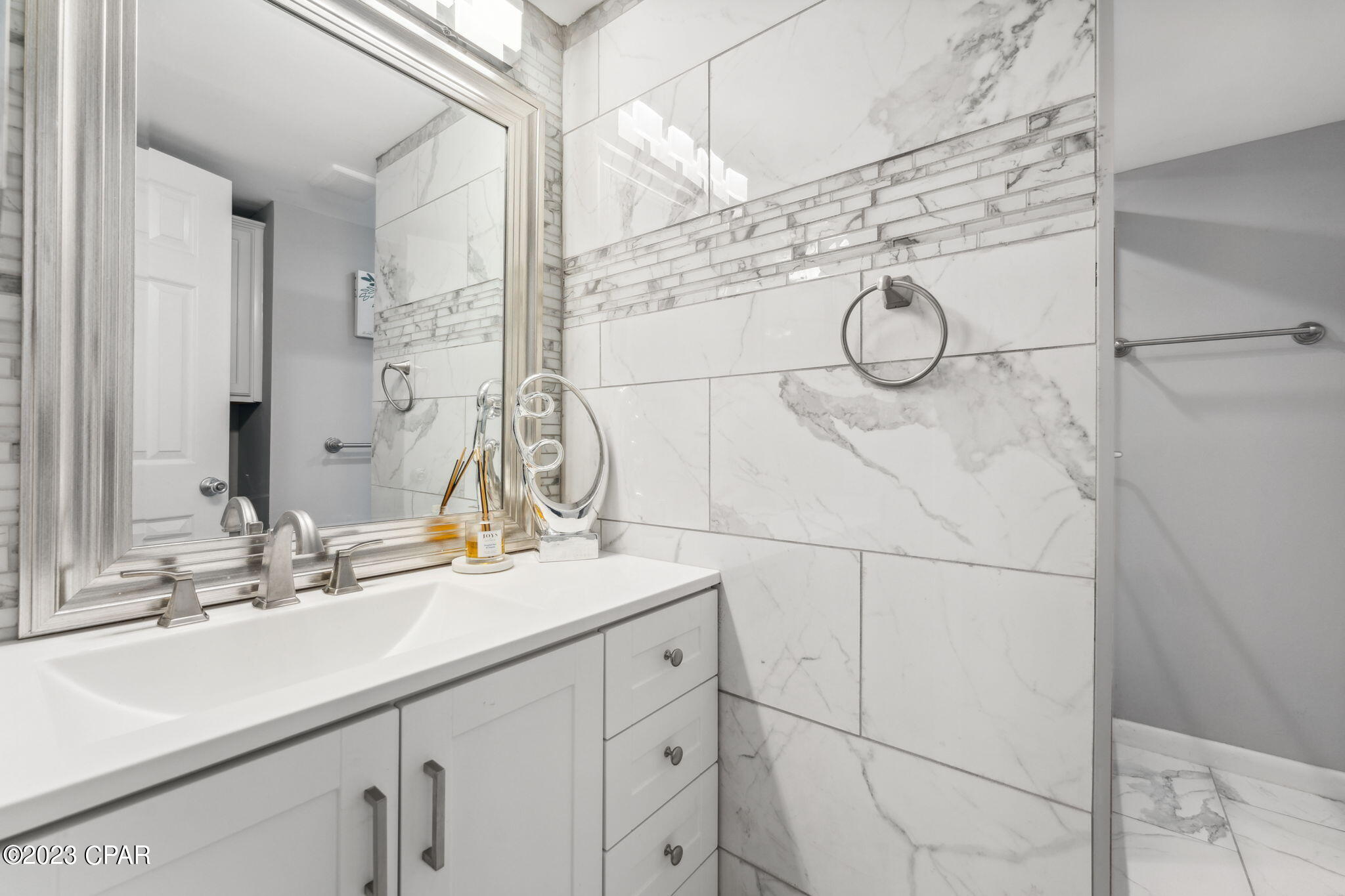 Sunbird Condo - Residential