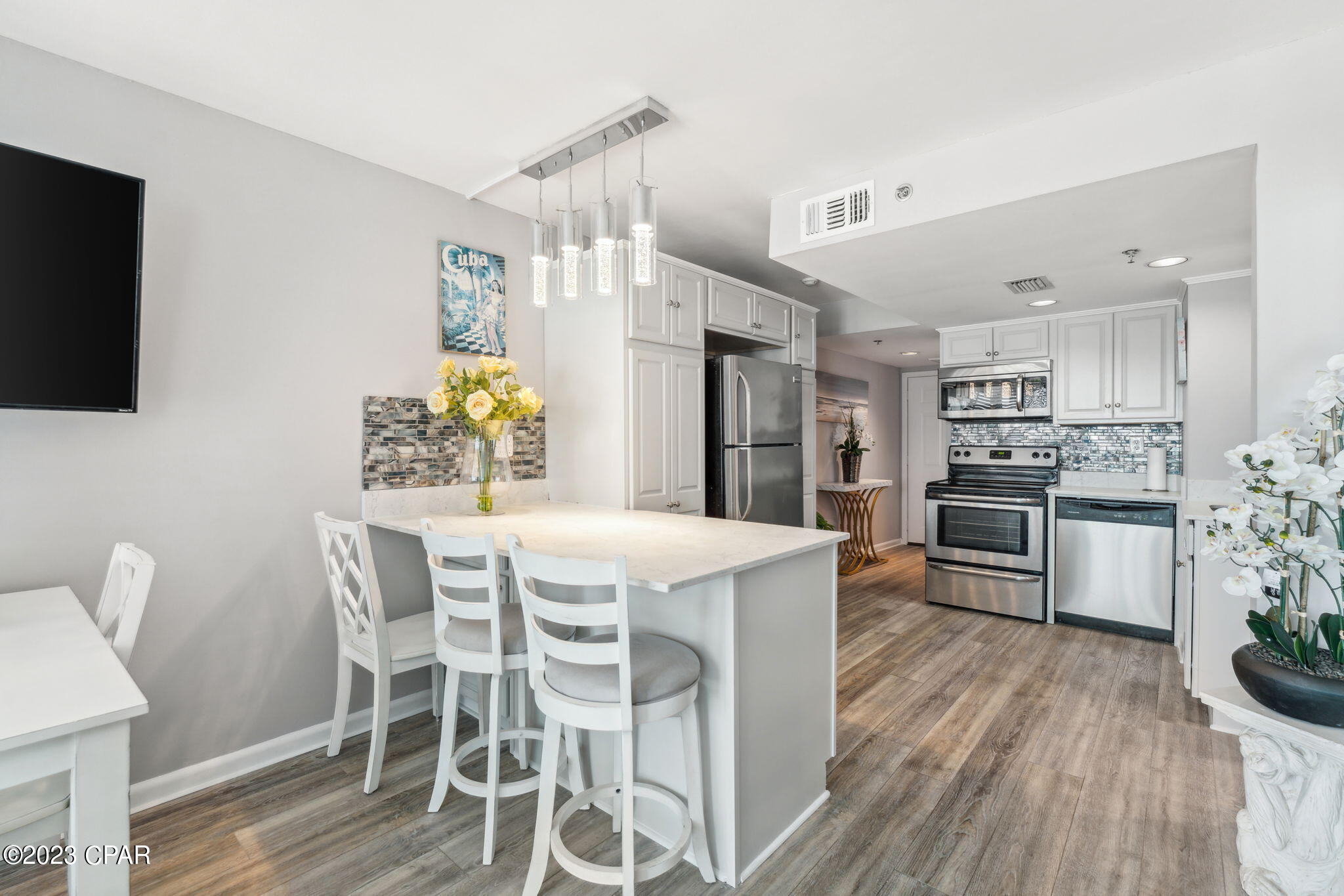 Sunbird Condo - Residential