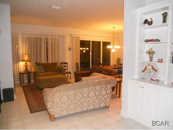 Lakewood Manor U-3 - Residential