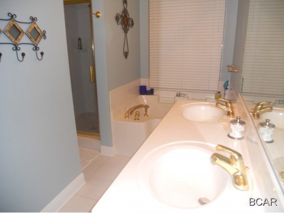 Lakewood Manor U-3 - Residential