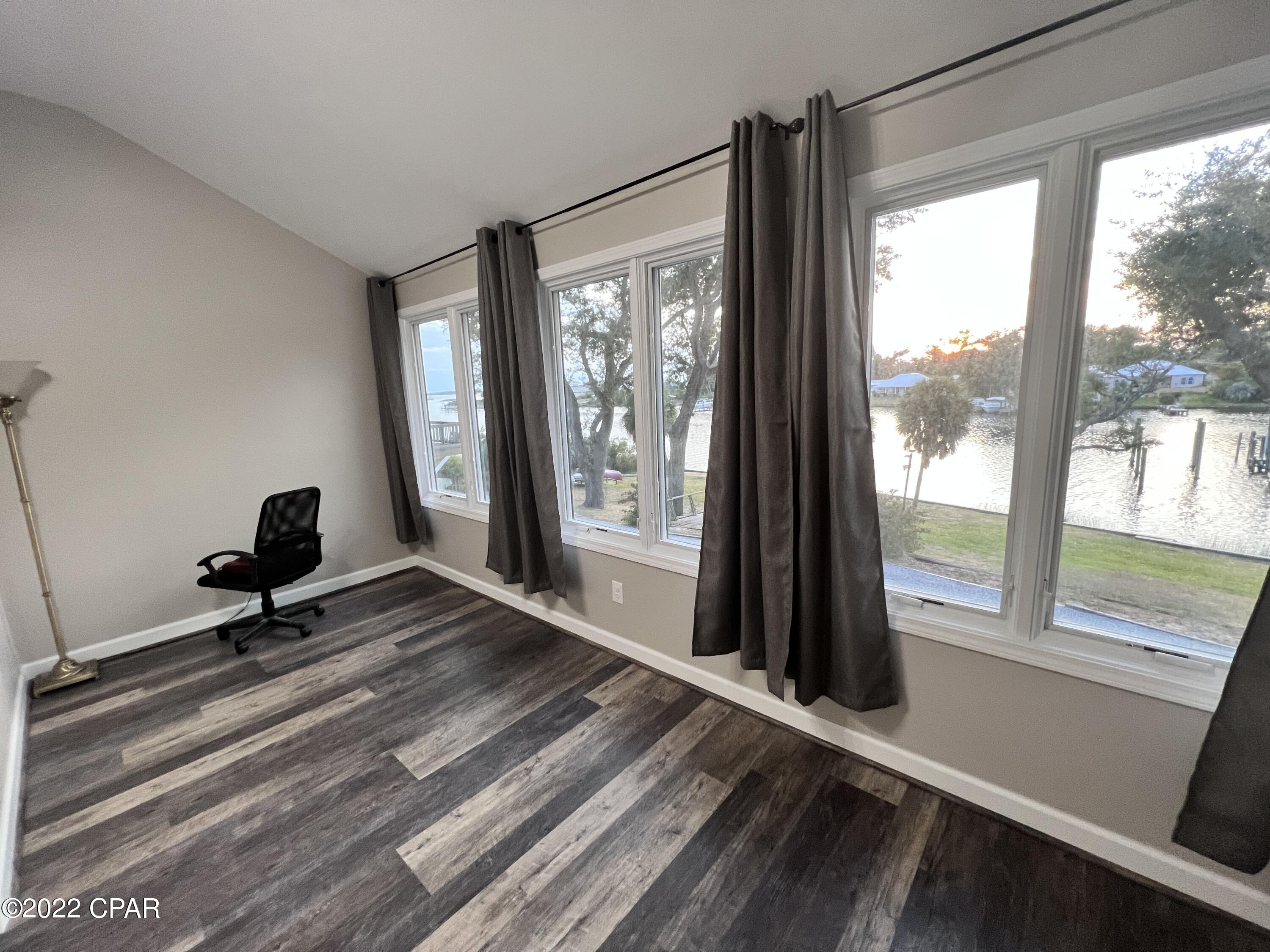 Mariners Cove - Residential