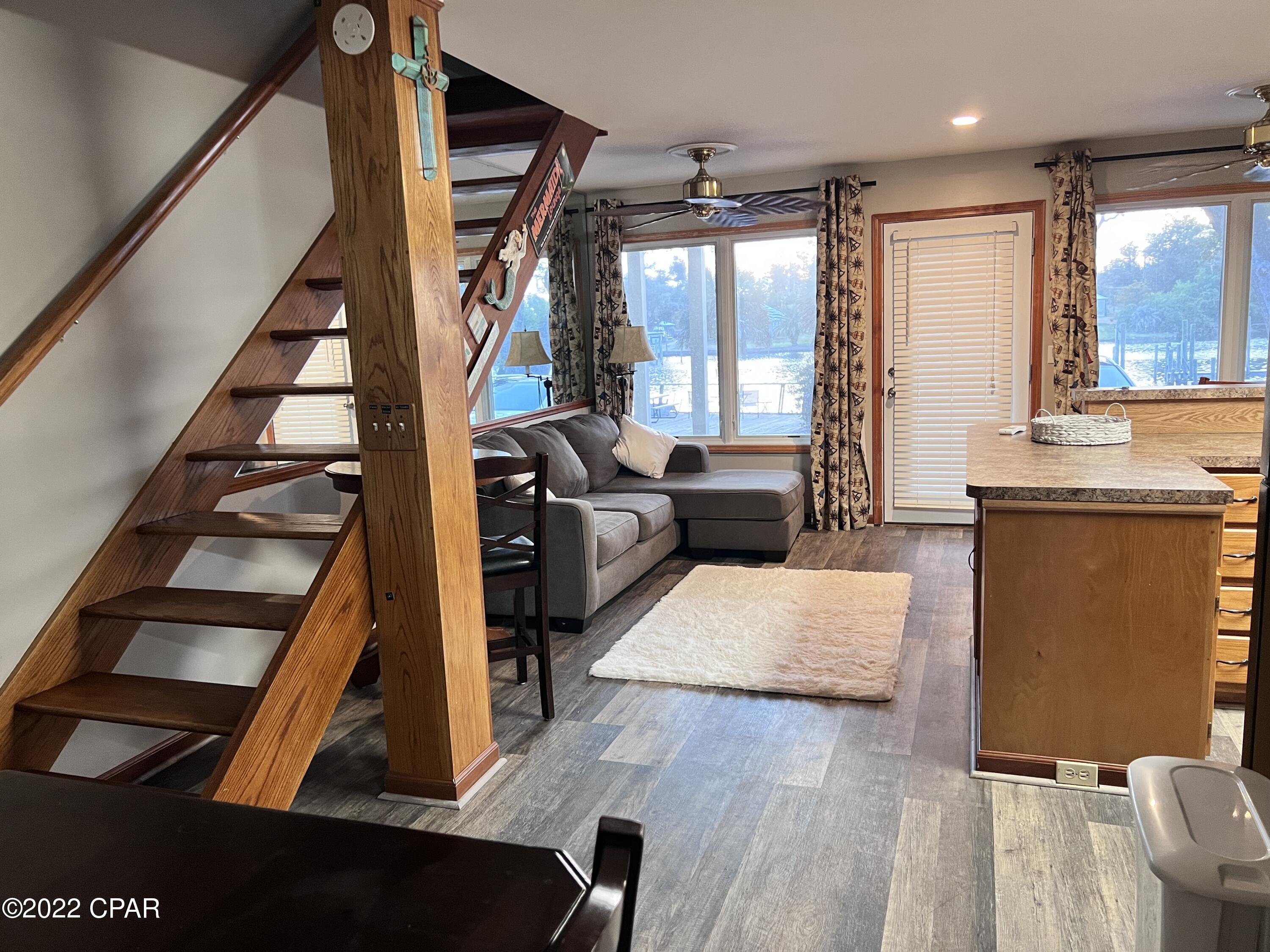 Mariners Cove - Residential