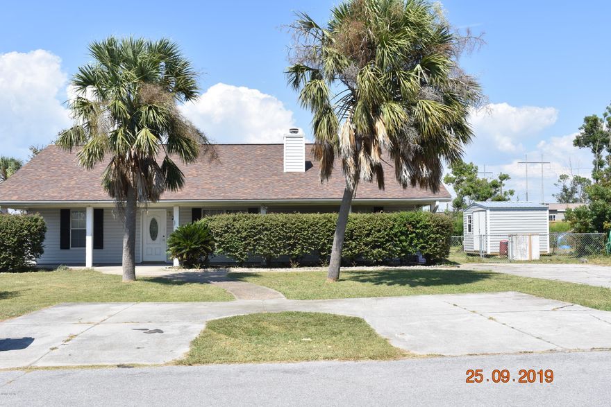 Large 3 bedroom, 2 bath home with bonus room. 2850 sq feet. Two storage buildings in back yard. Pets nego with non refundable pet deposit; restrictions apply.