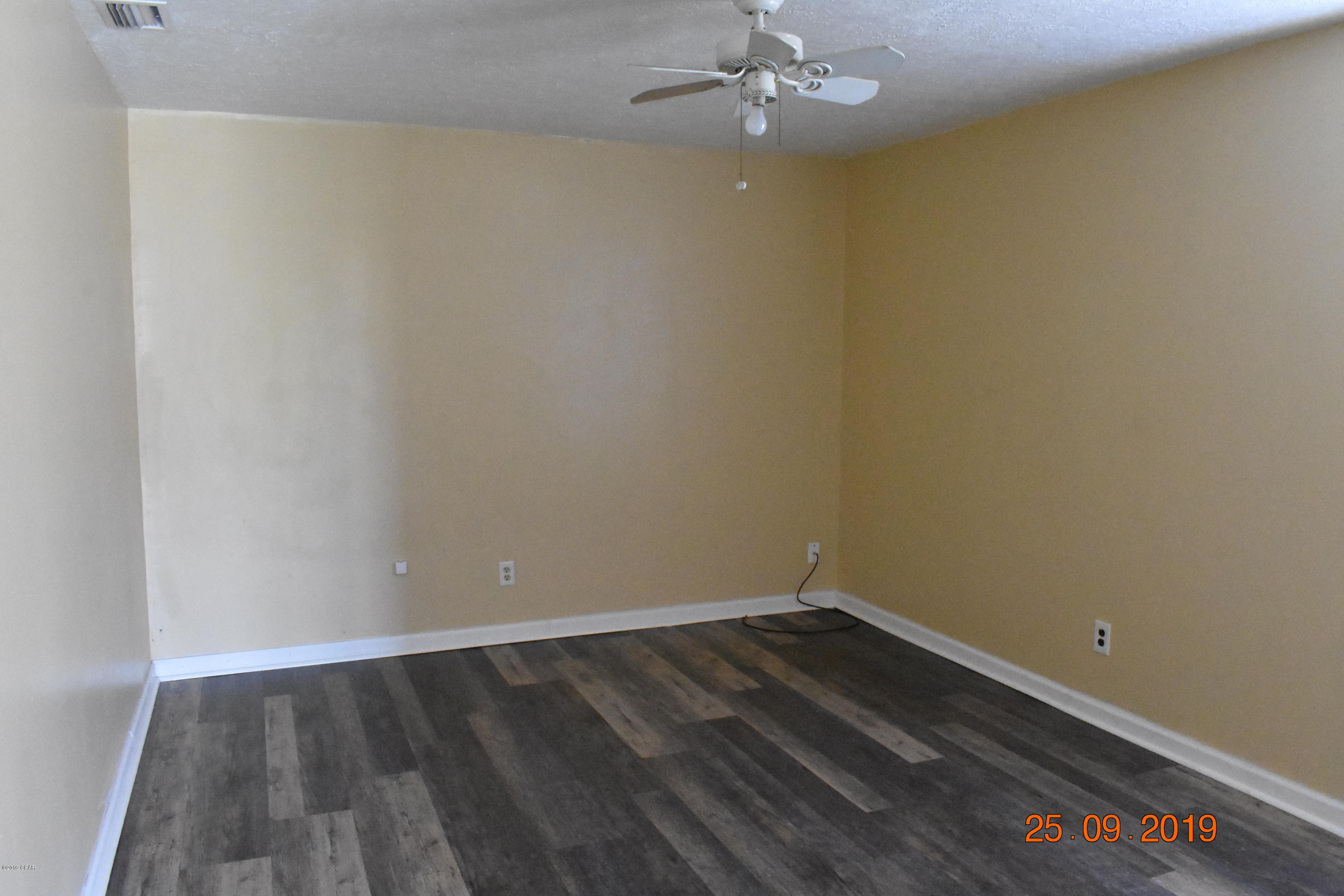 [No Recorded Subdiv] - Residential Lease