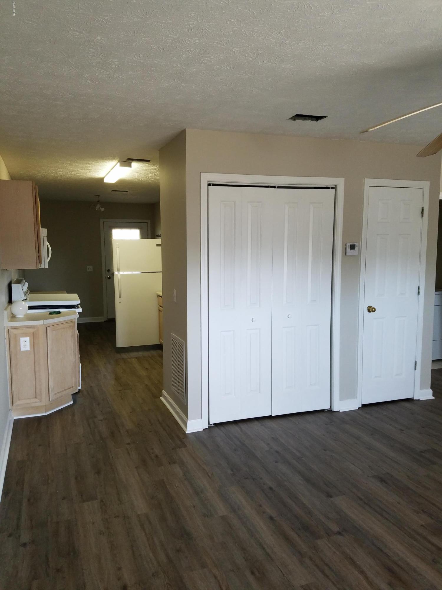 [No Recorded Subdiv] - Residential Lease