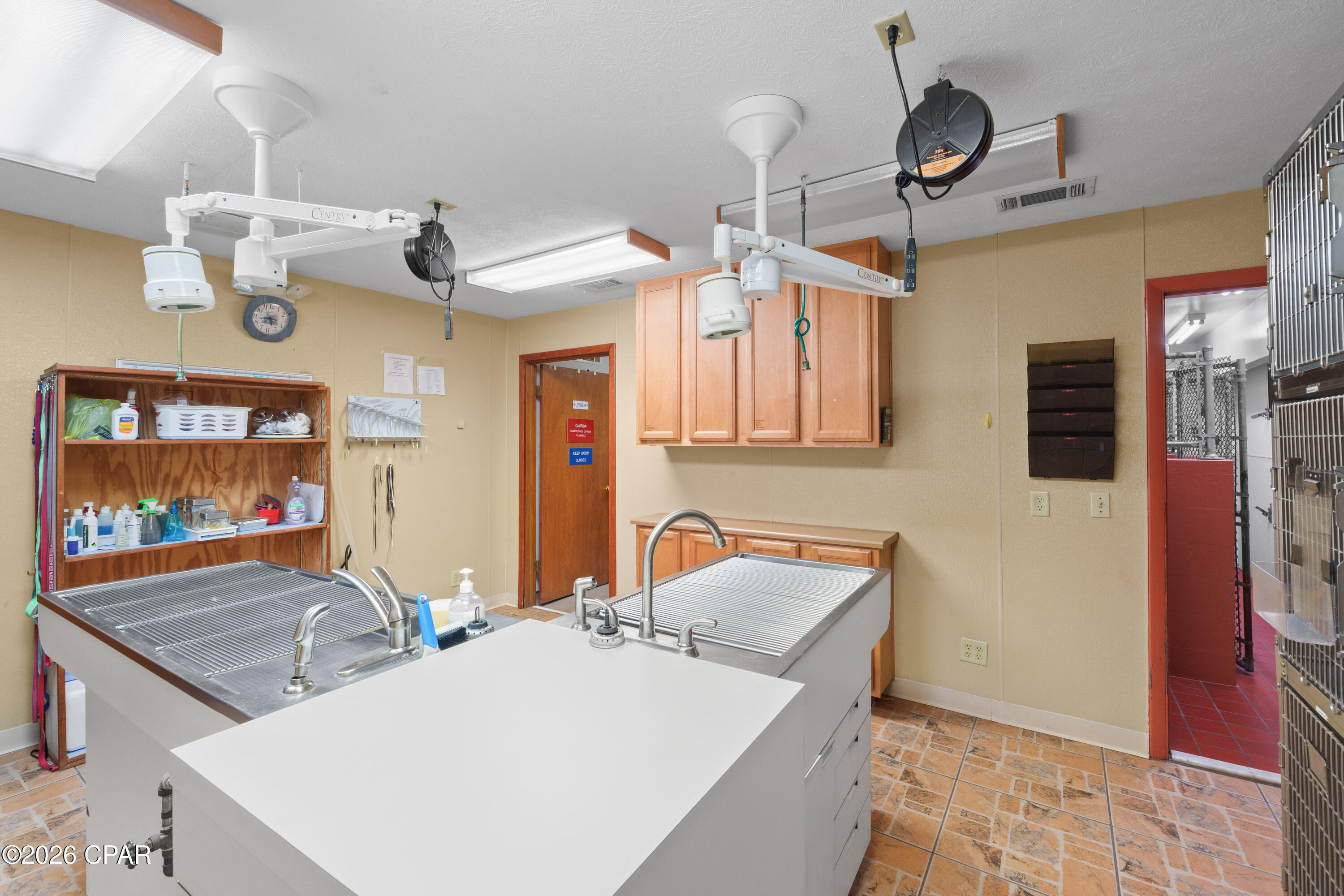 Thousand Oaks - Commercial Sale