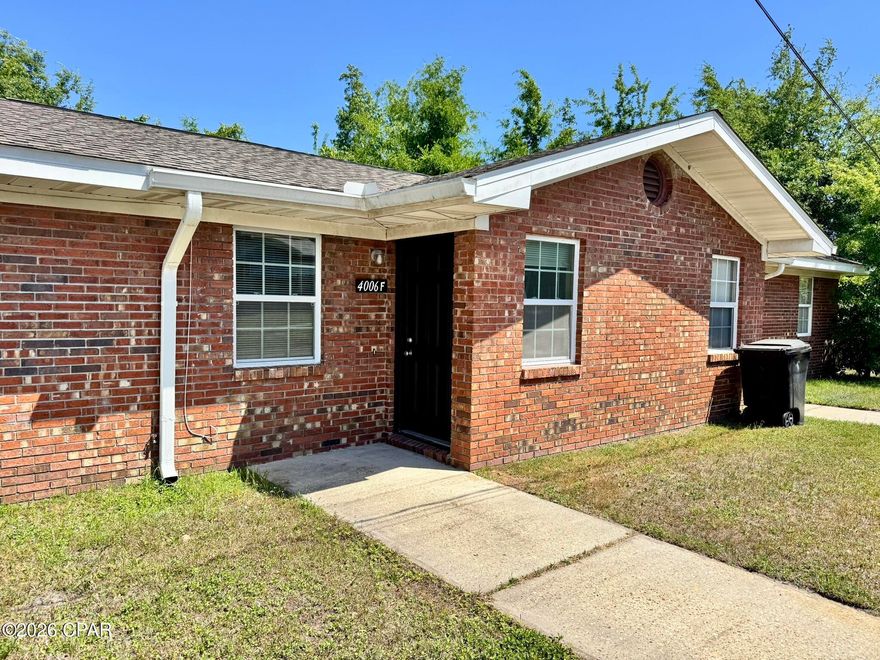 This unit is a 1 bedroom and 1 bathroom unit. Close to Rutherford High School, convenient to Tyndall AFB. Private entrance, shared back patio space. NO PETS. Quarterly pest control service and yard service included in rent. Application fee will be credited to 2nd months rent.