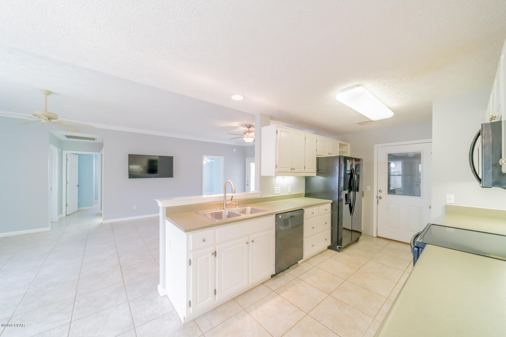 Riviera Beach 1st Add - Residential Lease